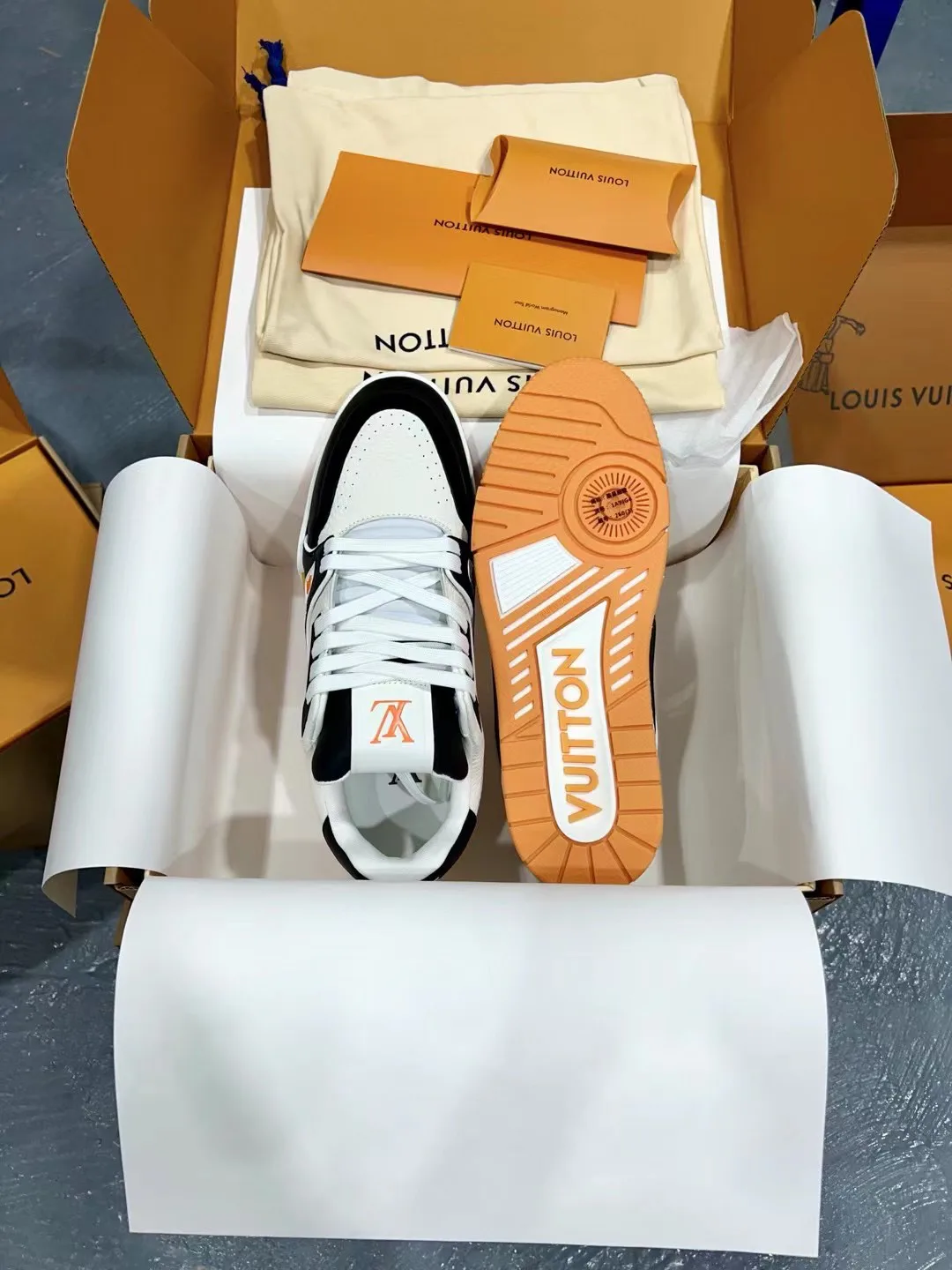 Кроссовки Мужские Louis Vuitton 5661