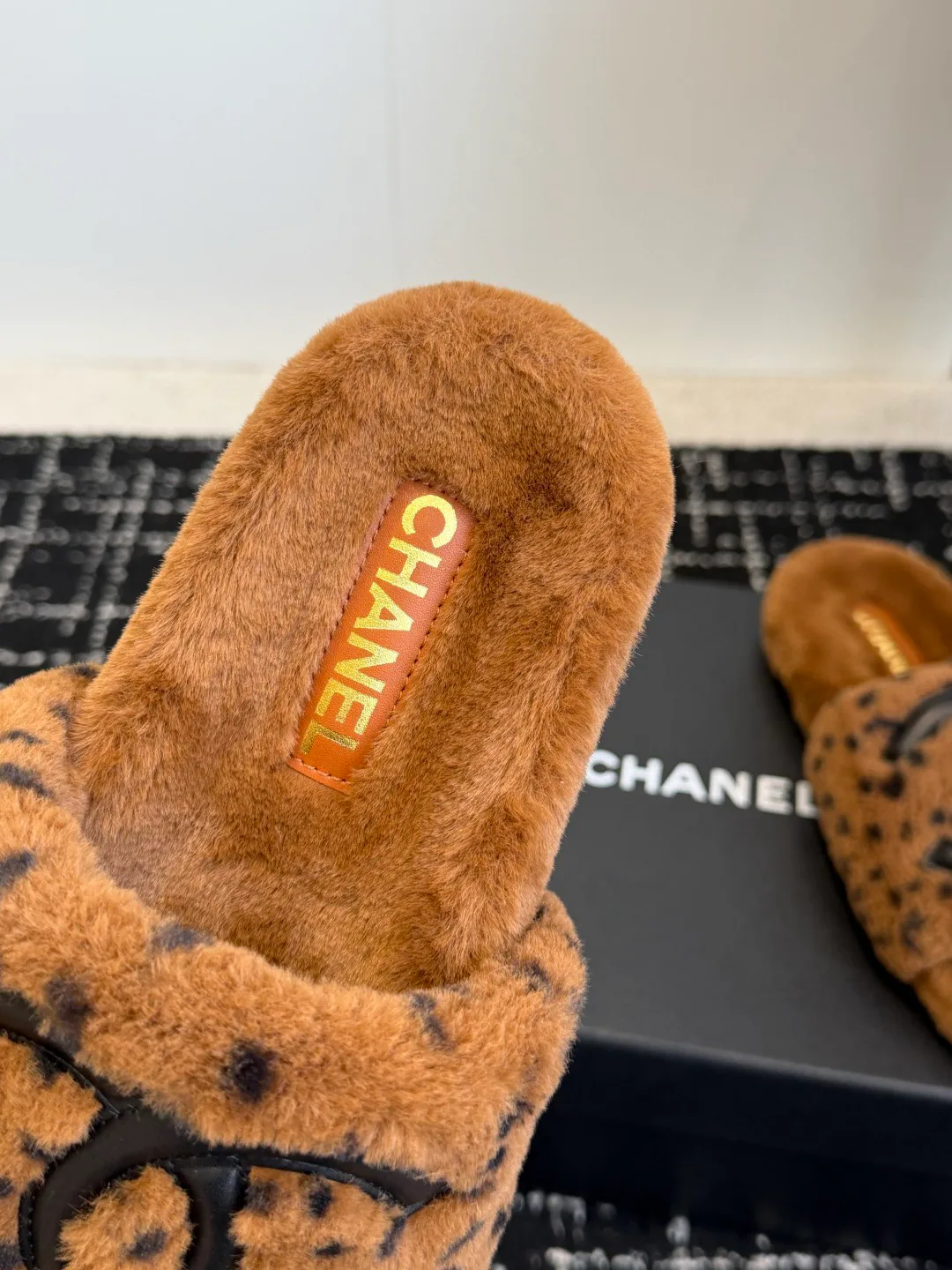 Тапочки Женские Chanel 18053853
