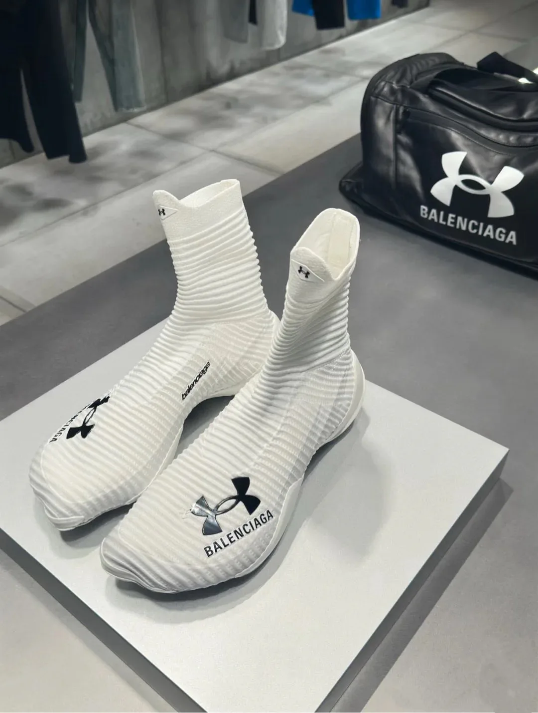 Кроссовки Женские Balenciaga 10036