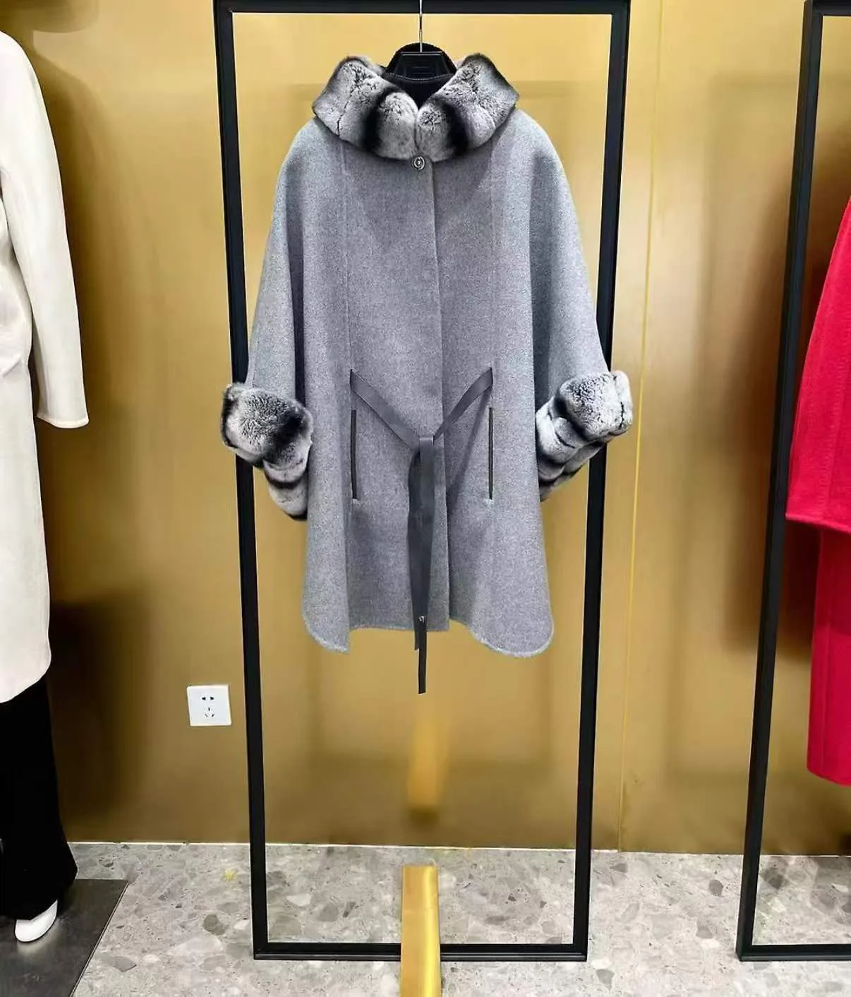 Пальто Женские Loro Piana 17998410
