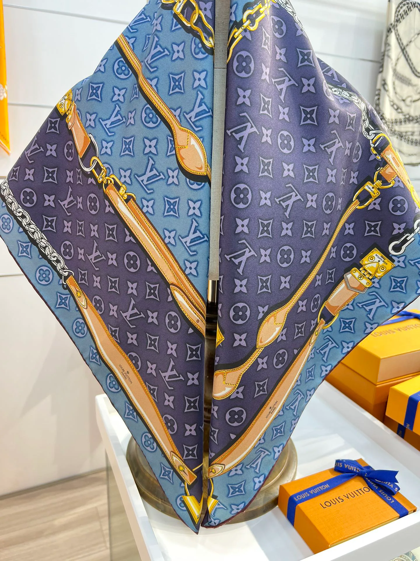 Шарфы Louis Vuitton 16226