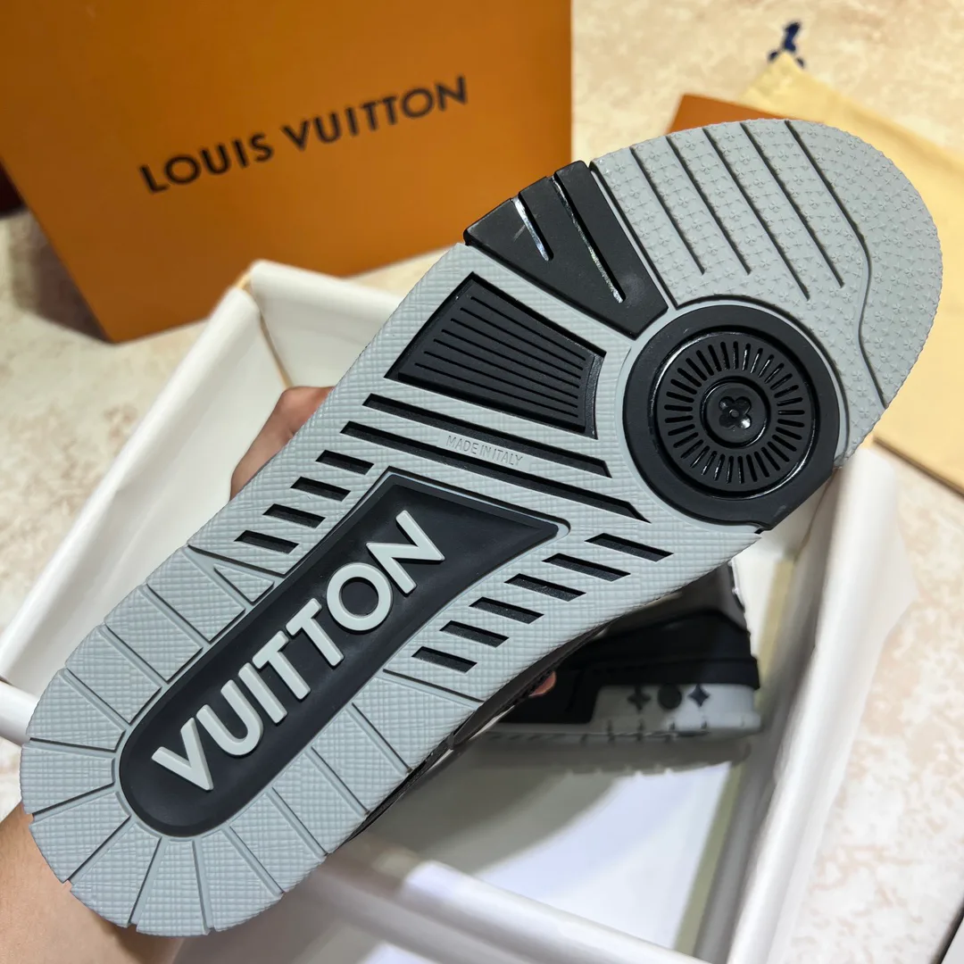 Кроссовки Мужские Louis Vuitton 1961270