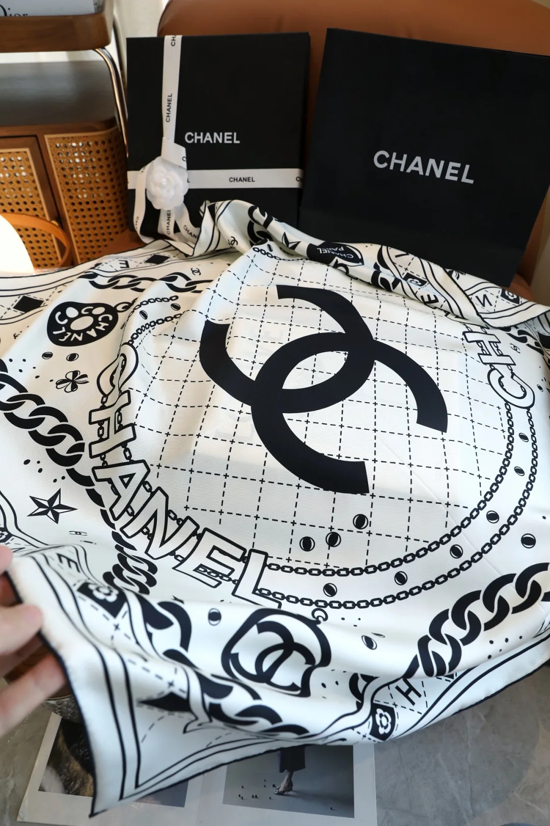 Платки Chanel 4775400