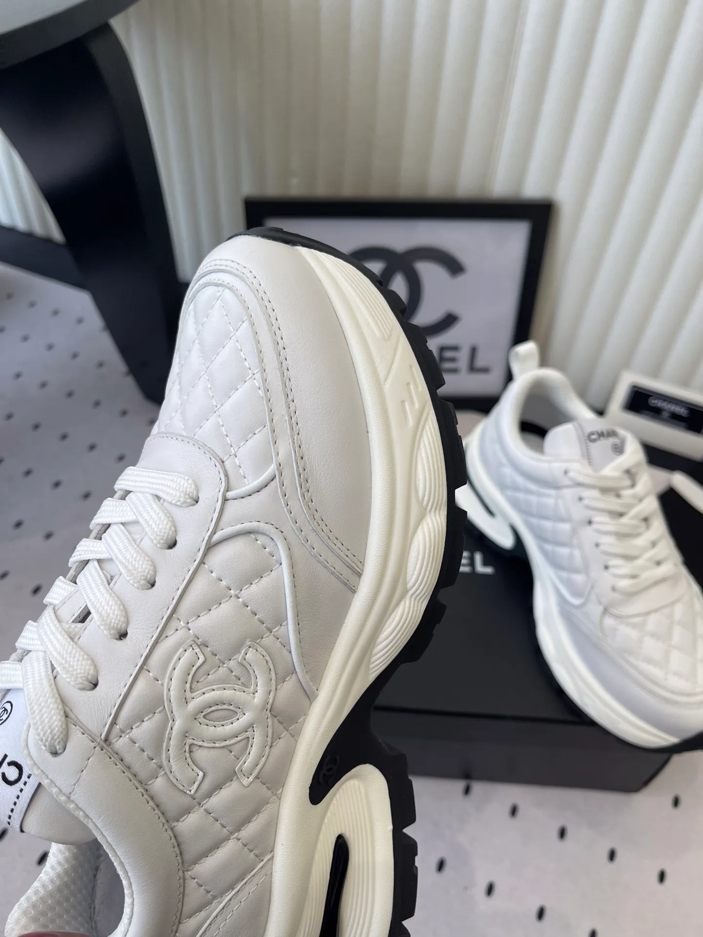Кроссовки Женские Chanel 11790941