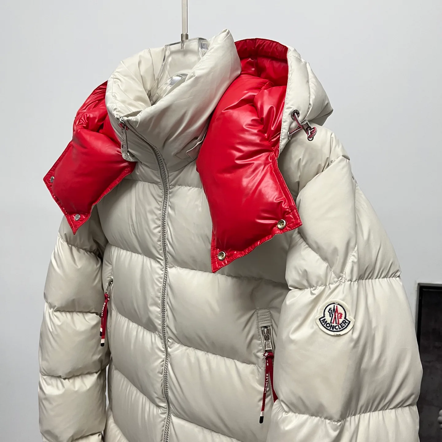 Куртки И Пуховики Женские Moncler 18615245