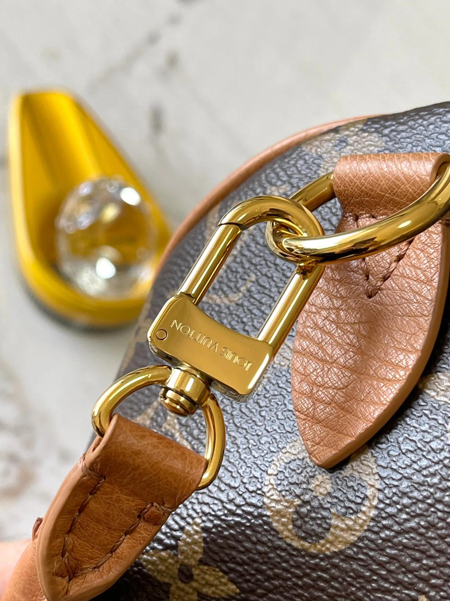 Классические Сумки Женские Louis Vuitton 18153139