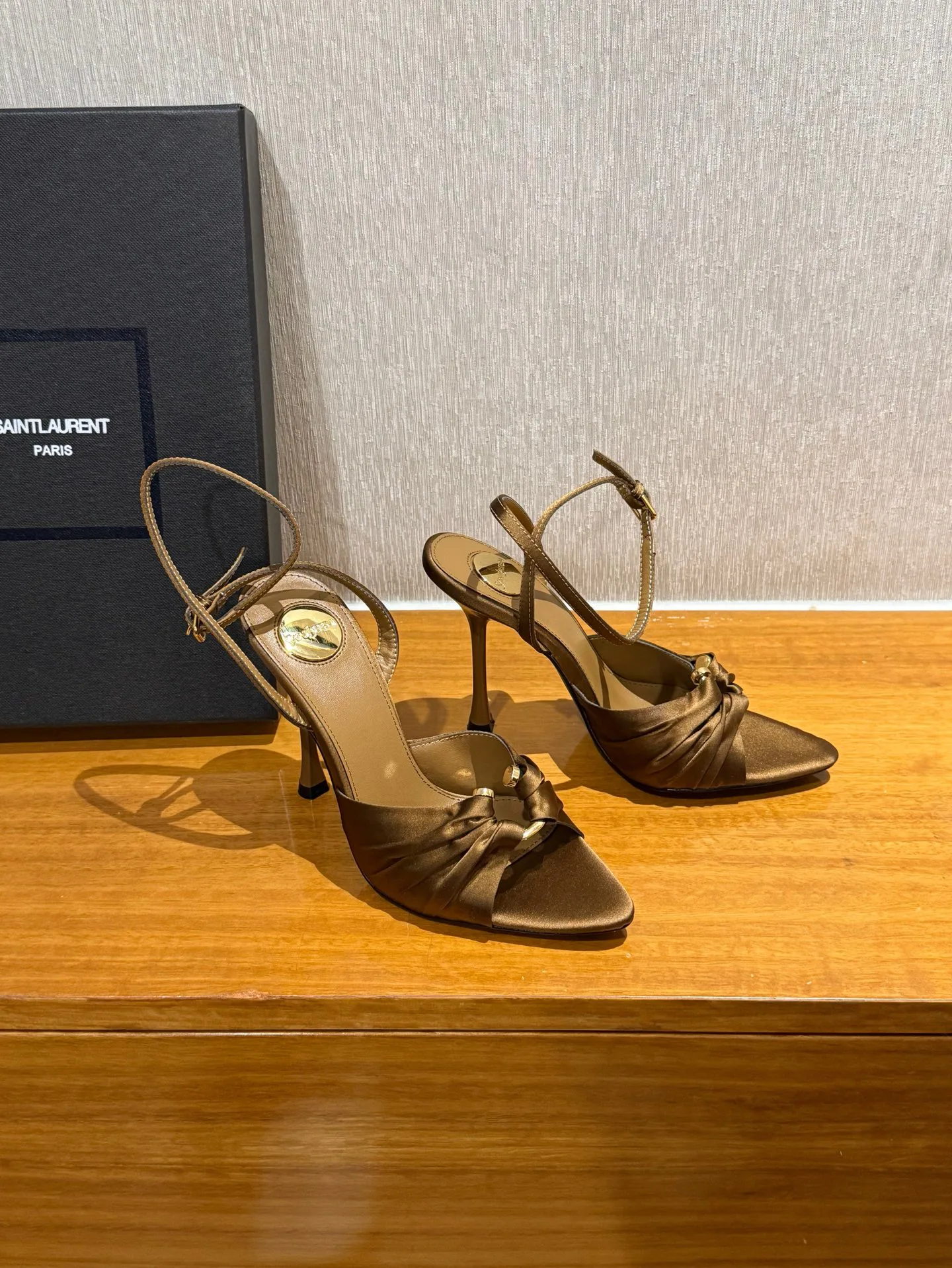 Босоножки Женские Saint Laurent 22194