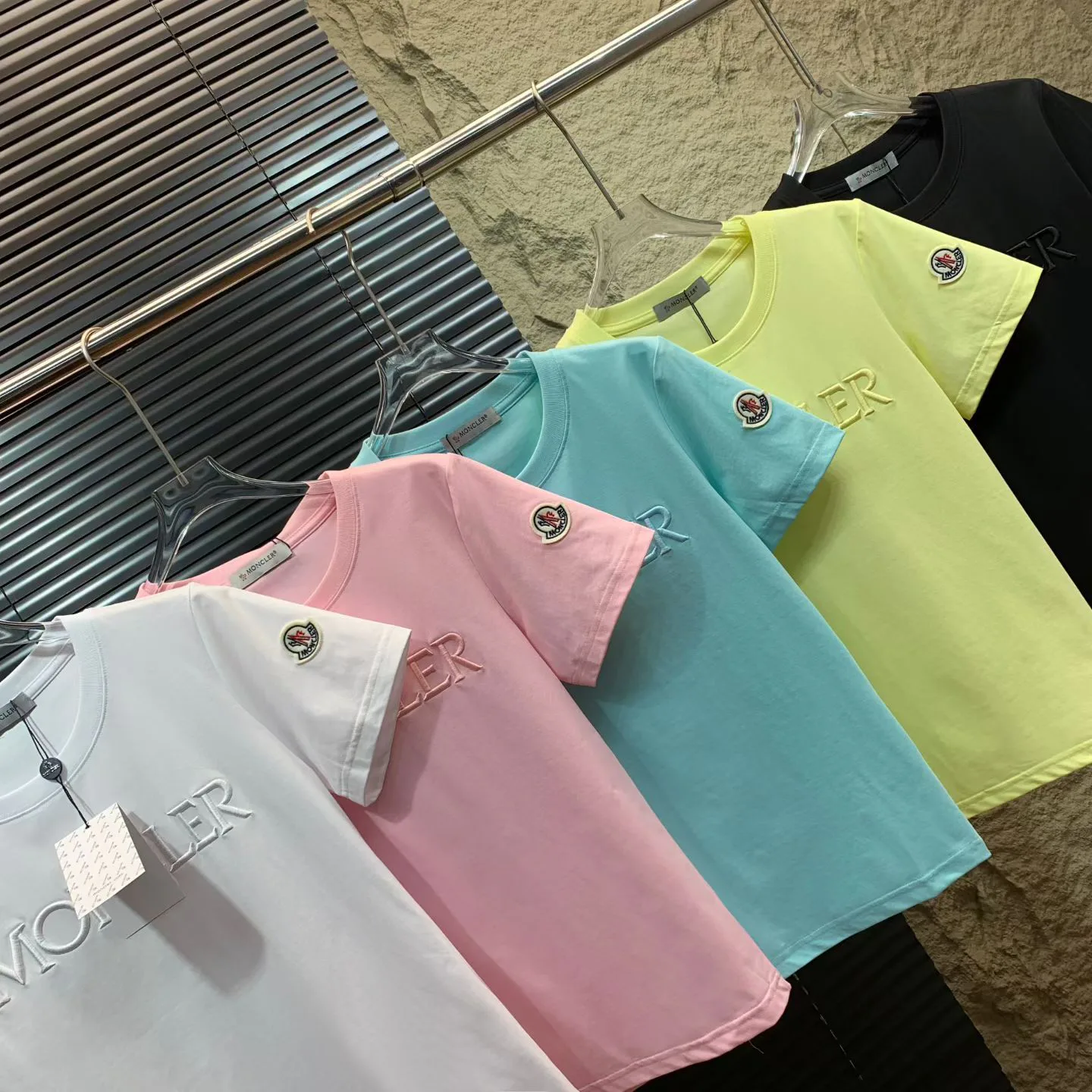 Футболки Женские Moncler 1495491