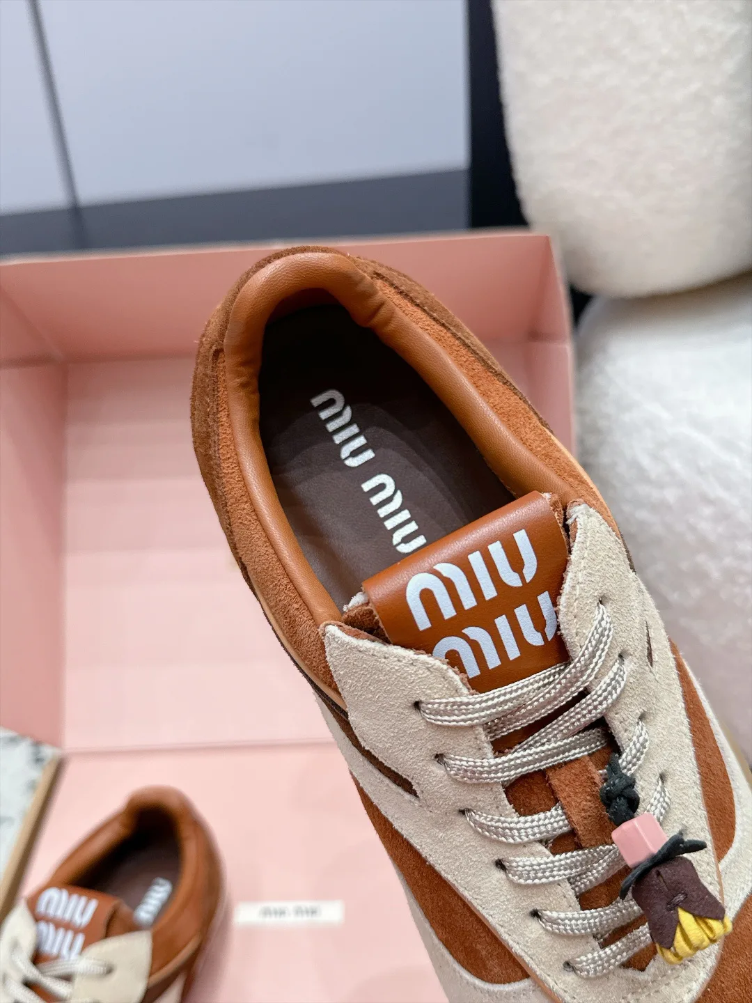 Кроссовки Женские Miu Miu 18505445