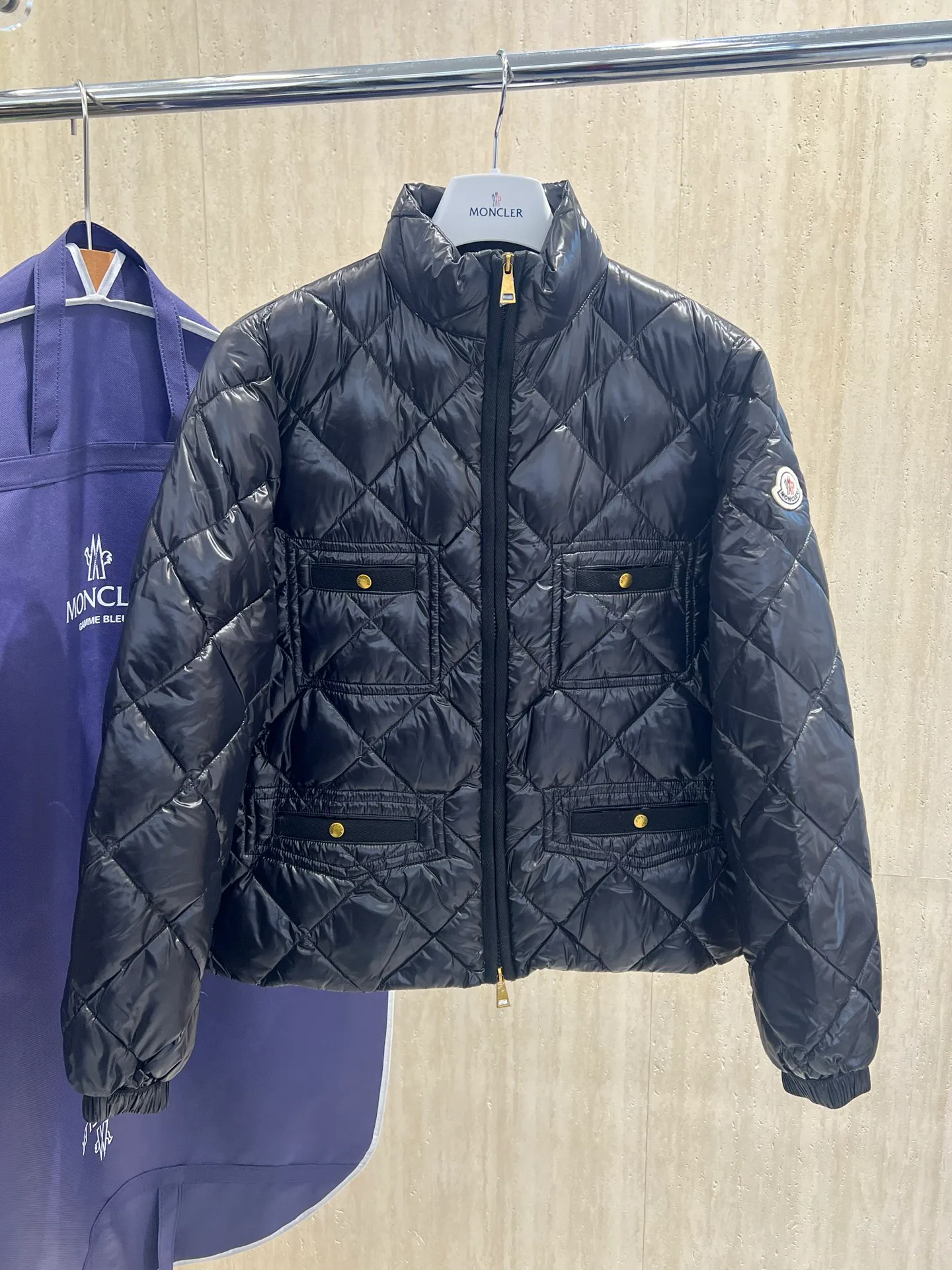 Куртки И Пуховики Женские Moncler 18723410