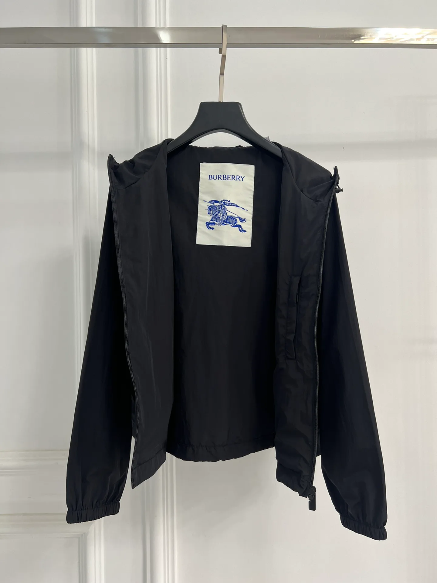 Куртки И Пуховики Женские Burberry 10898901