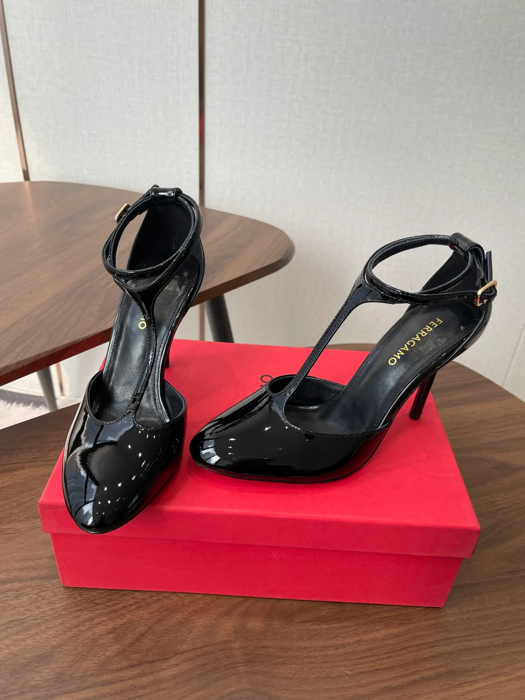 Туфли Женские Salvatore Ferragamo 11966276