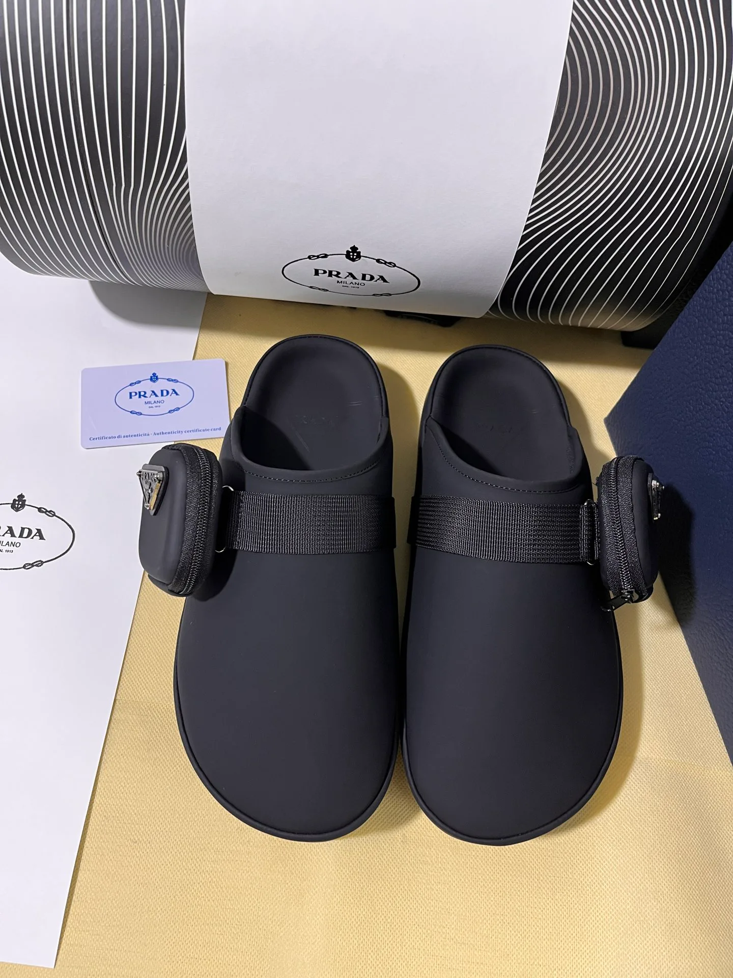 Мюли И Сабо Мужские Prada 25138