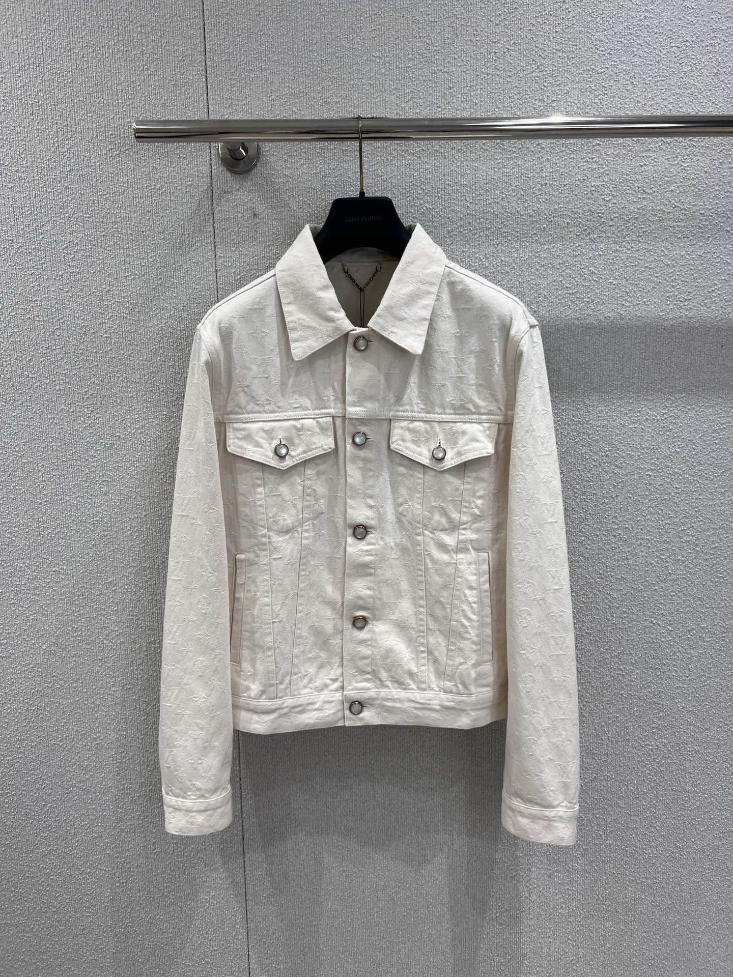 Куртки И Пуховики Женские Louis Vuitton 1331146