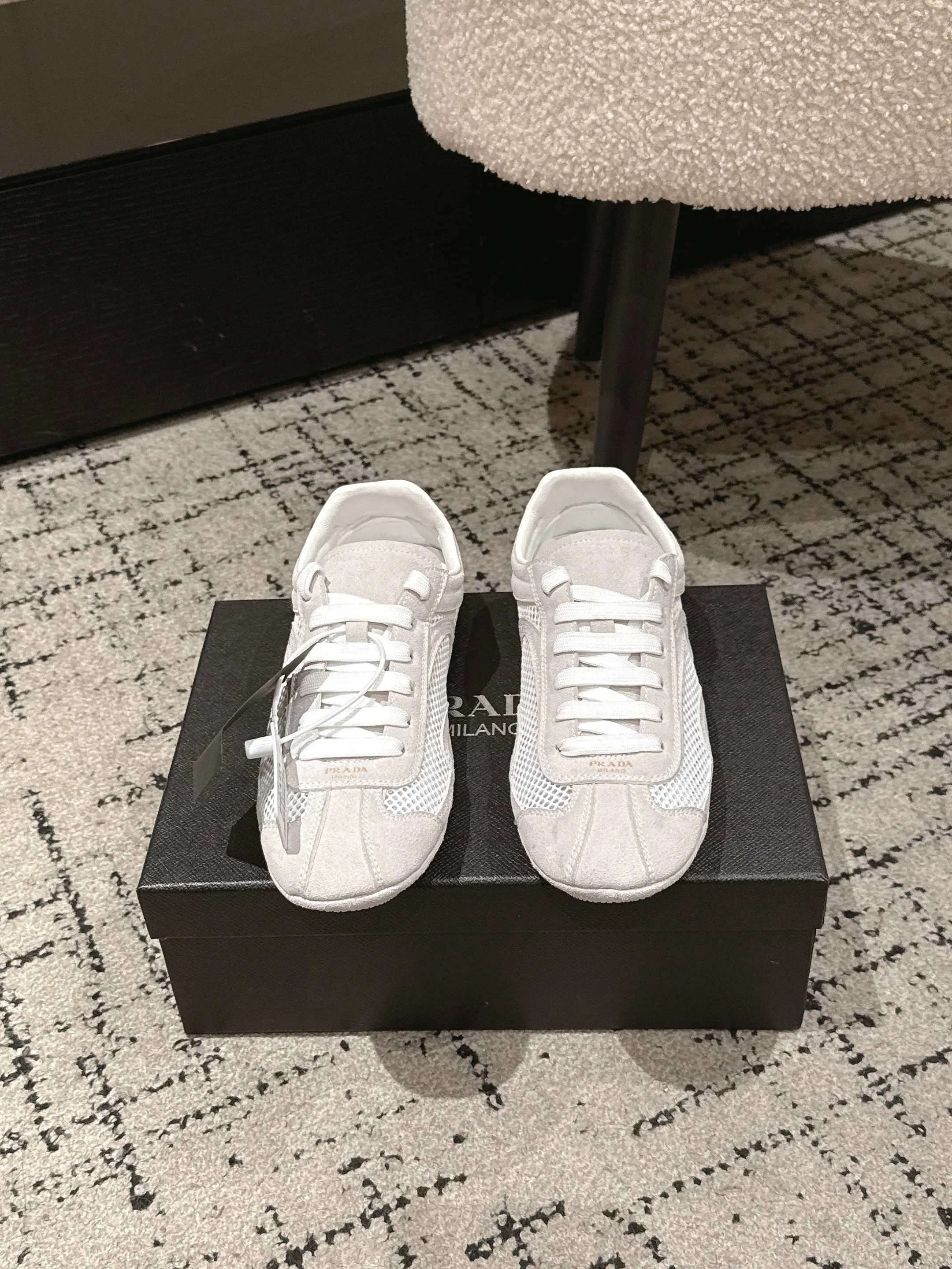 Кроссовки Женские Prada 11185324