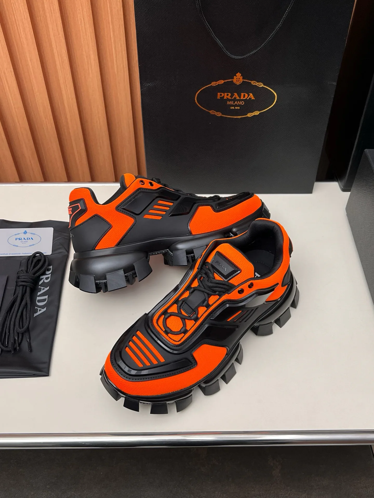 Кроссовки Женские Prada 17955149