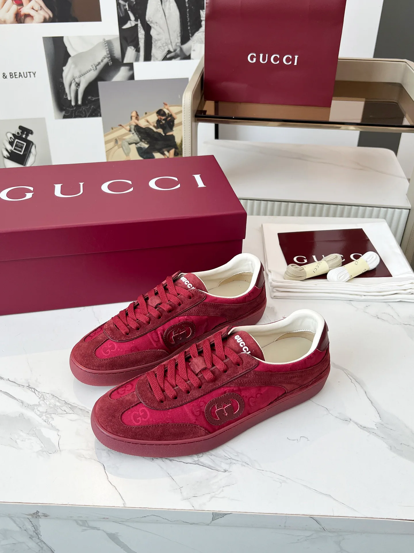 Кроссовки Женские Gucci 17620389