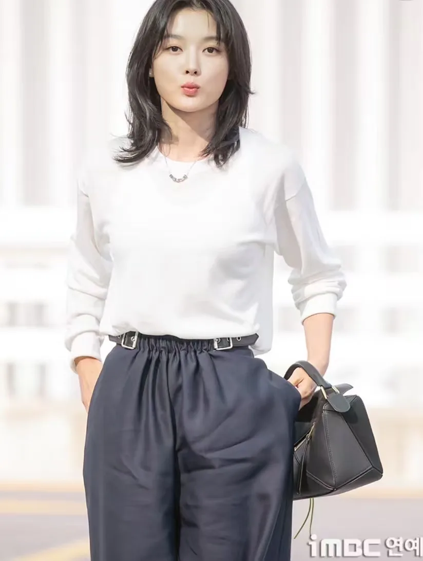 Шорты Женские Loewe 10690796