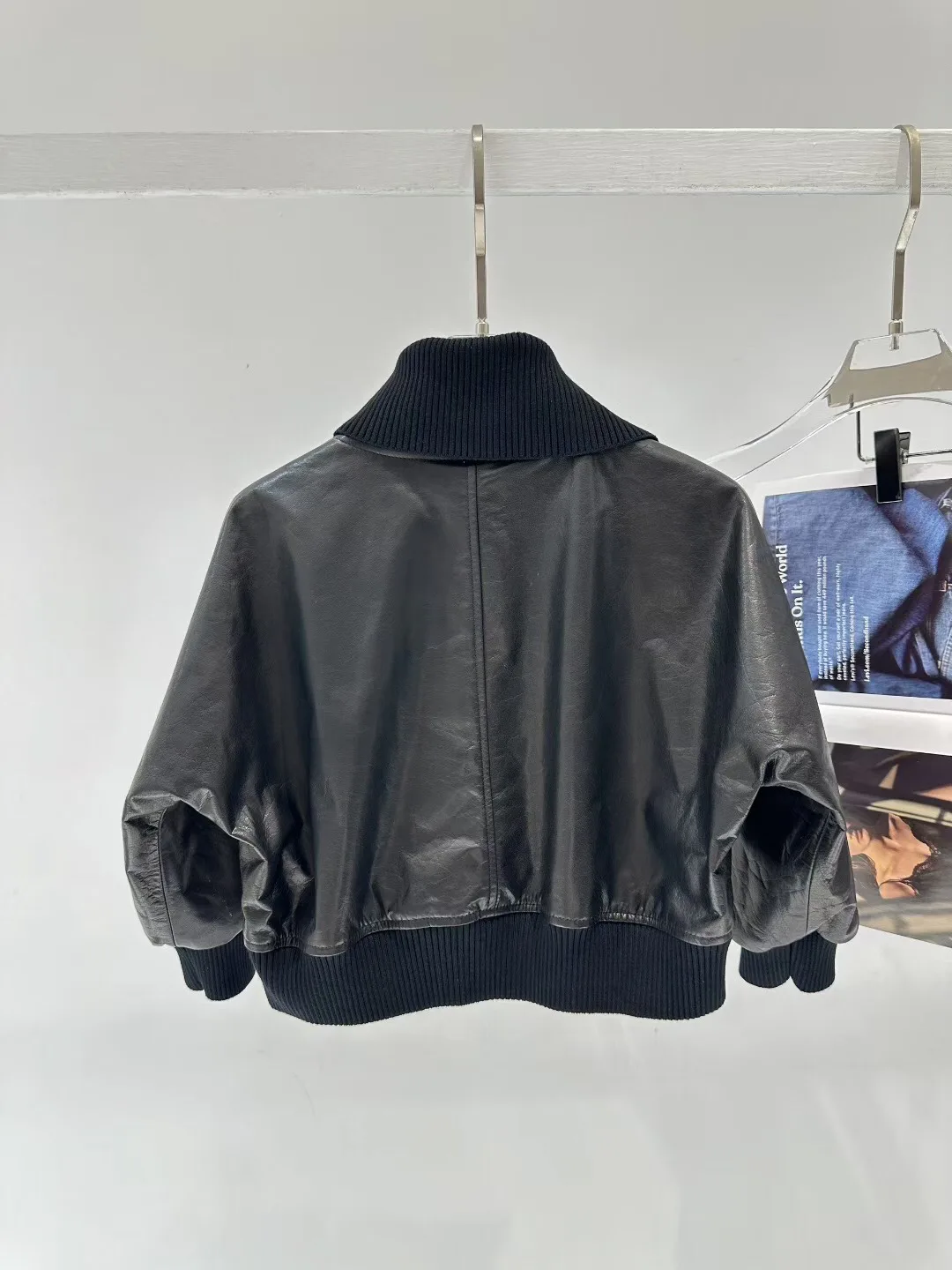 Кожаные Куртки И Дублёнки Женские Christian Dior 11700627