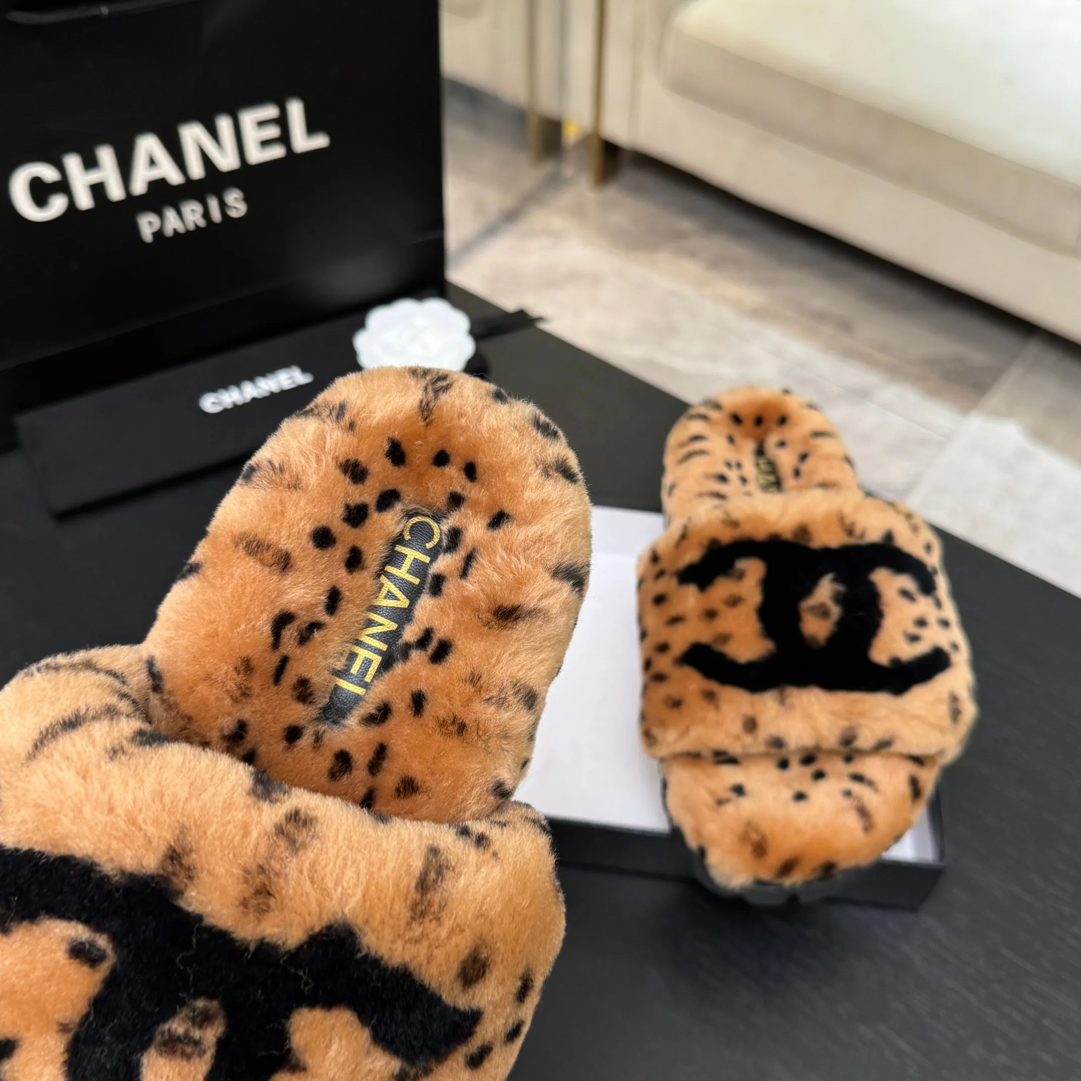 Тапочки Женские Chanel 18062750
