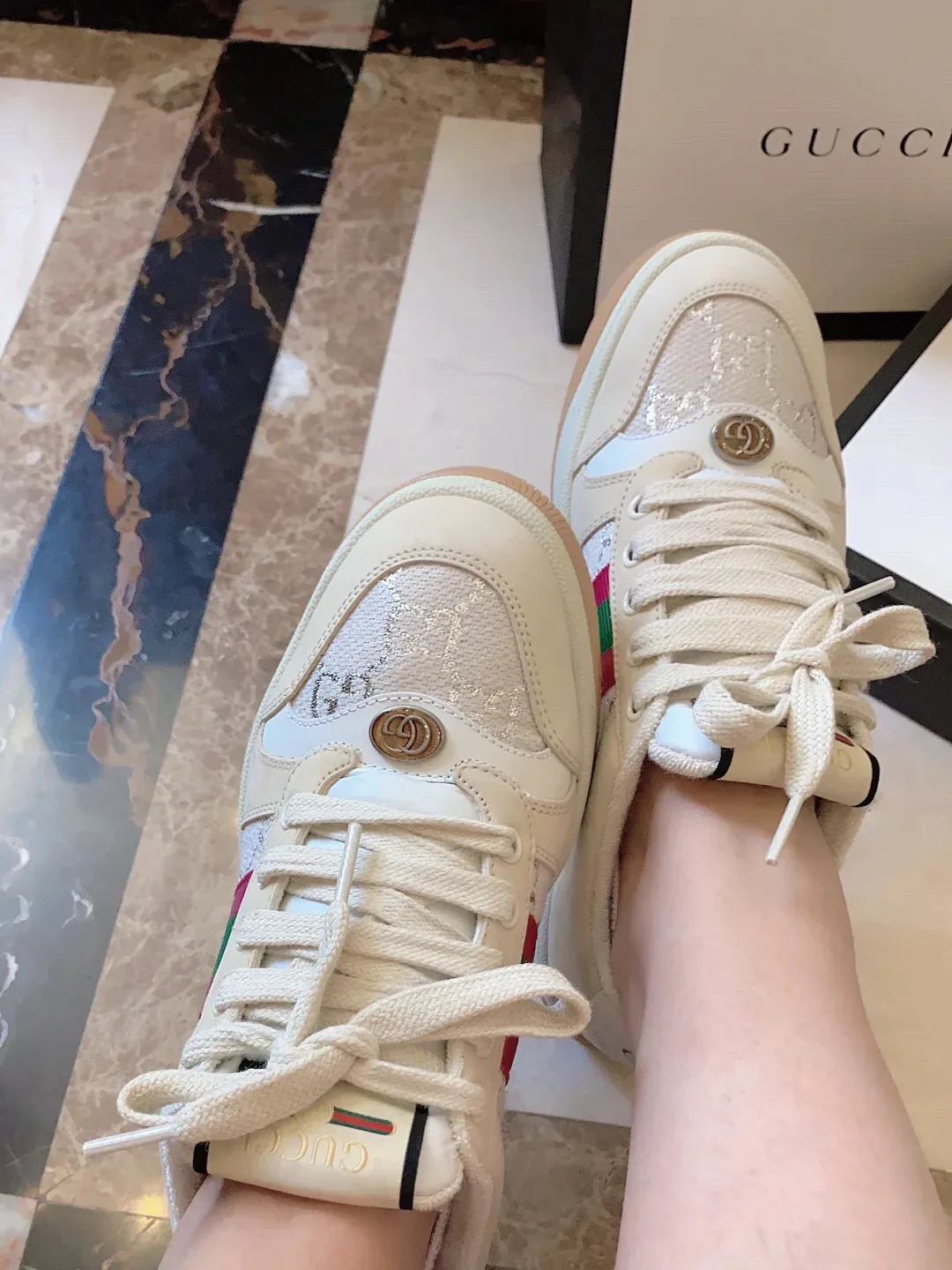 Кроссовки Женские Gucci 17620496