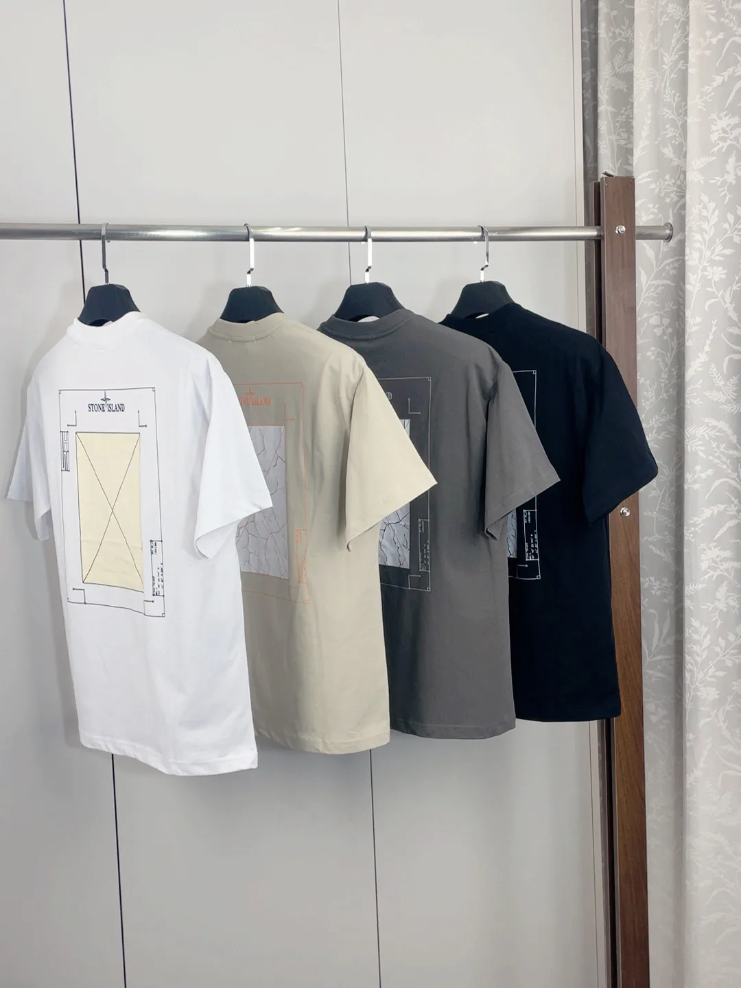 Футболки Женские Stone Island 11151387