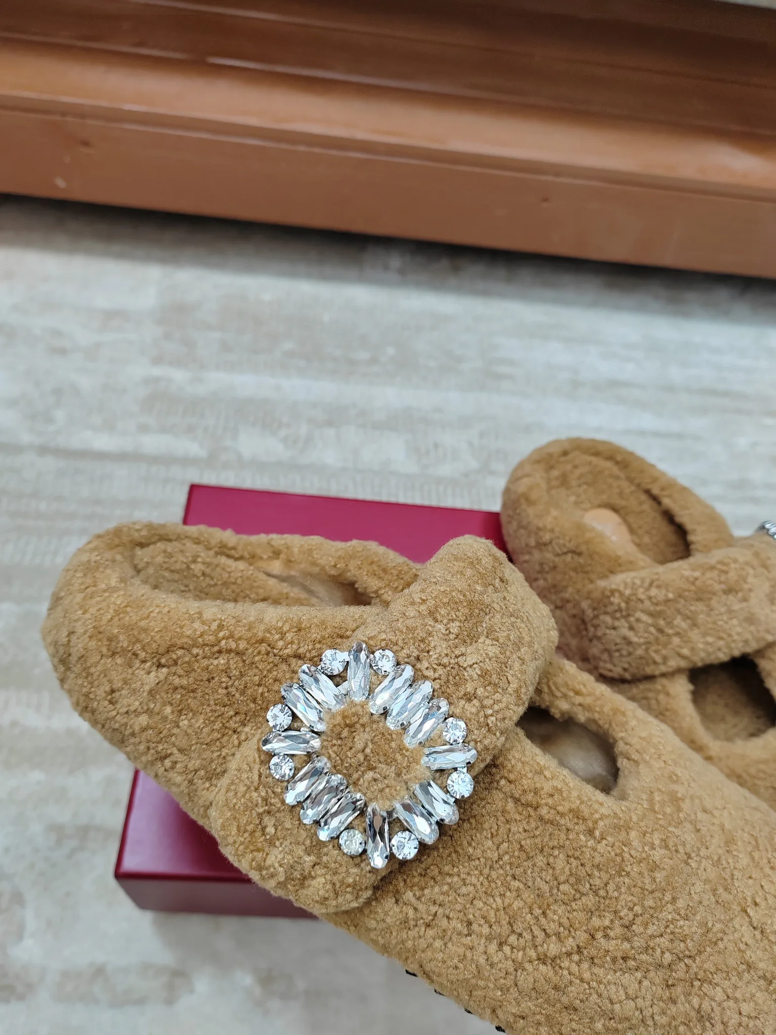 Тапочки Женские Roger Vivier 17852286