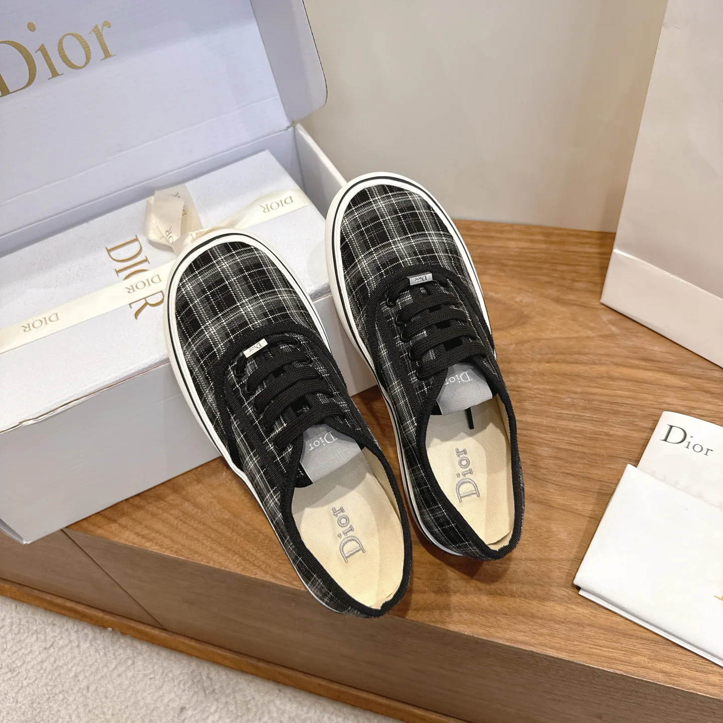 Кроссовки Женские Christian Dior 18083844