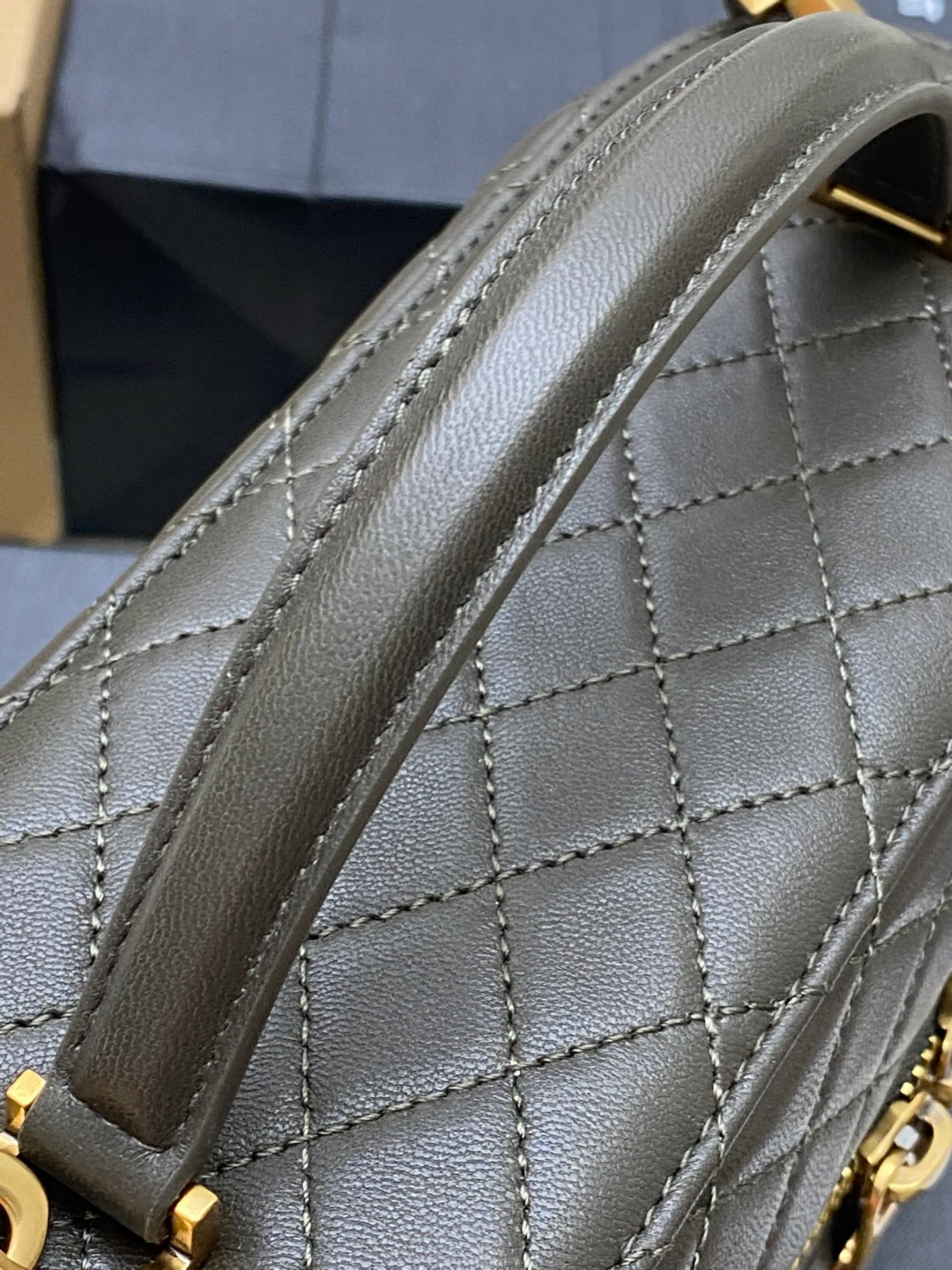 Классические Сумки Женские Saint Laurent 10000423