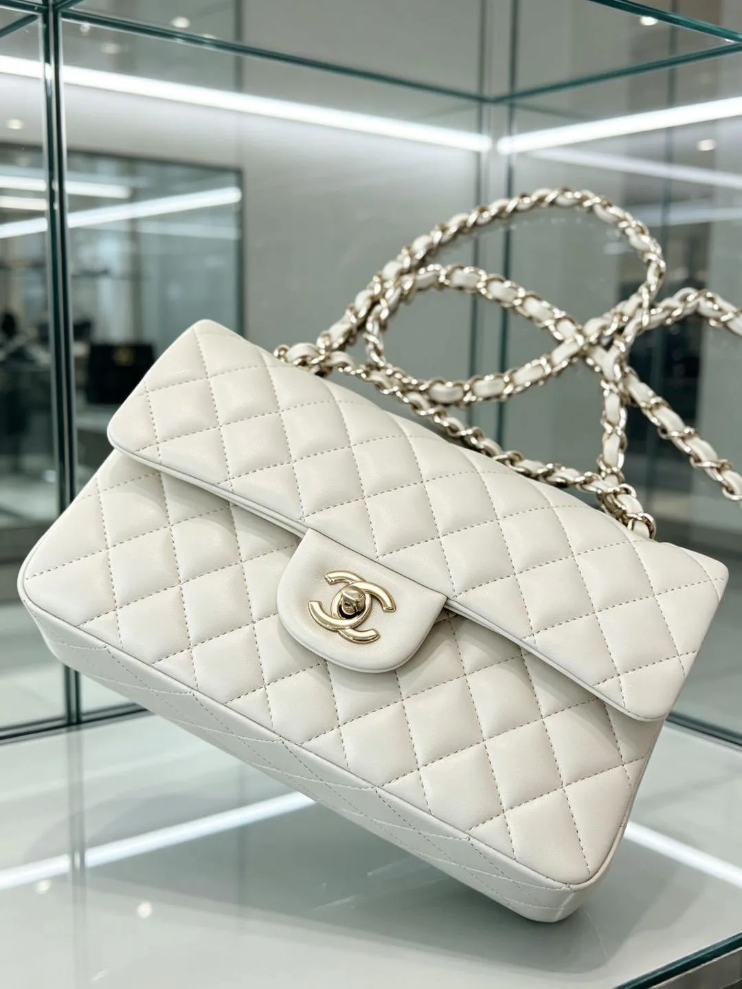 Классические Сумки Женские Chanel 18004402