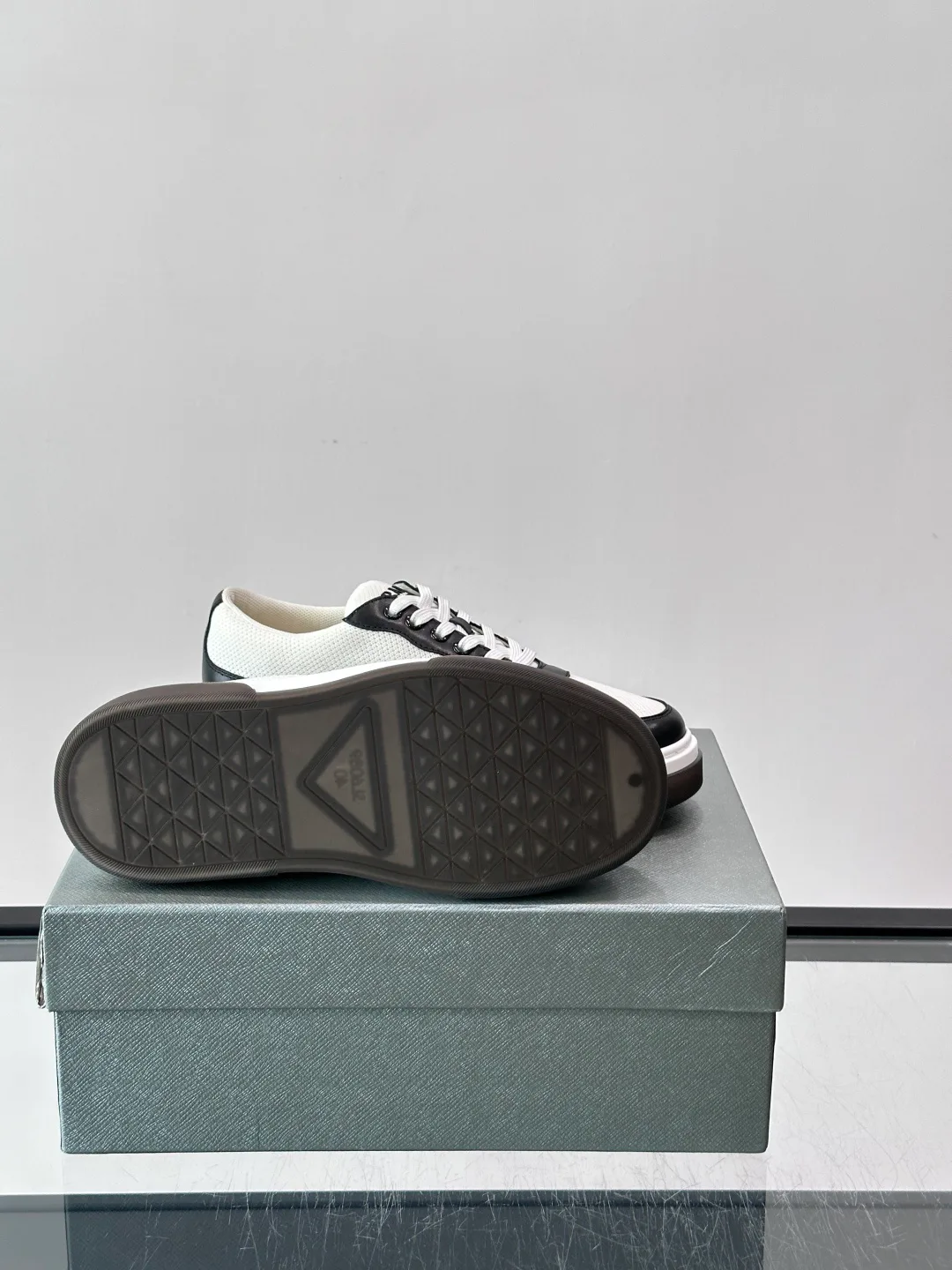 Кроссовки Мужские Prada 17913726