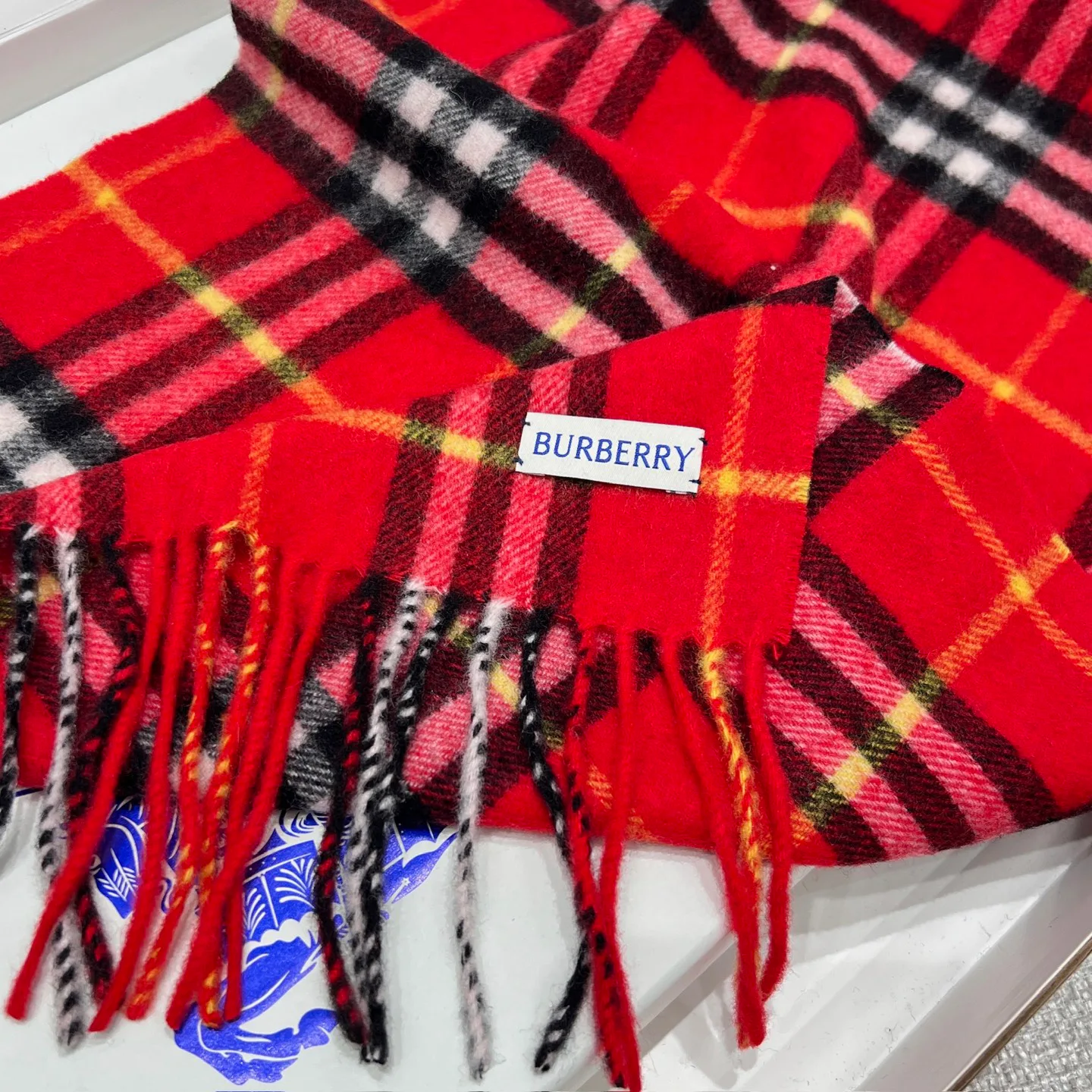 Шарфы Burberry 17945468