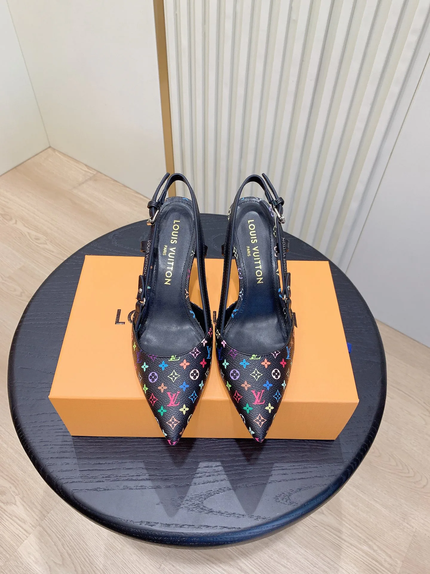 Туфли Женские Louis Vuitton 1834457