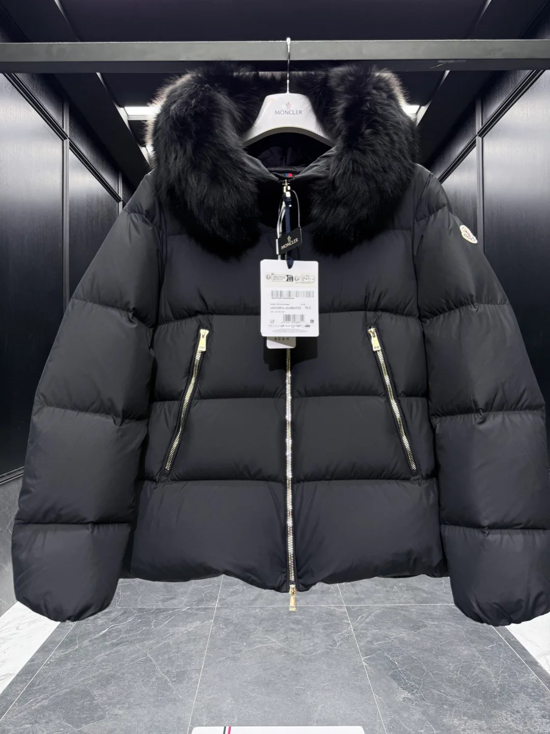 Куртки И Пуховики Женские Moncler 18510381