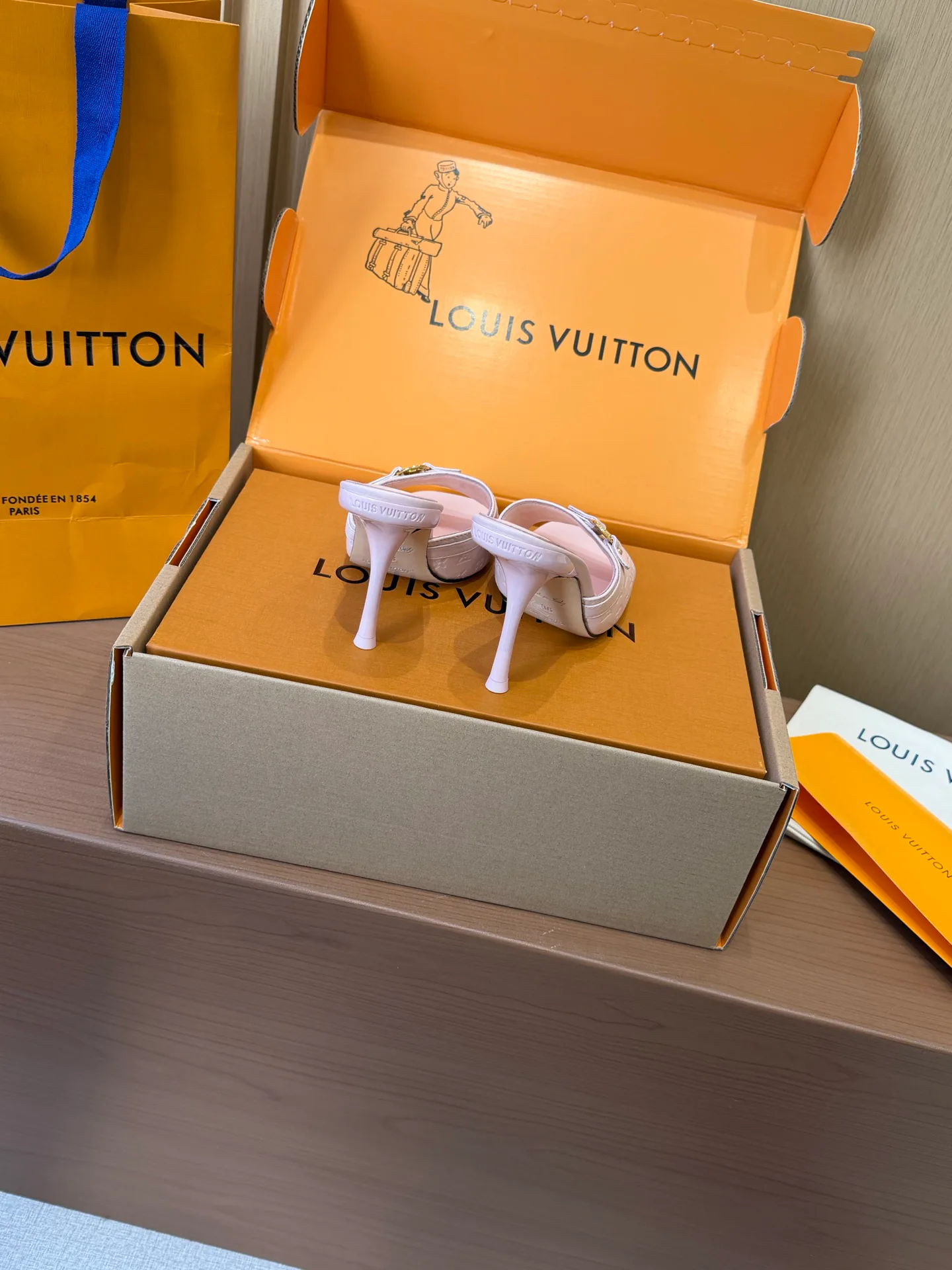 Босоножки Женские Louis Vuitton 796124