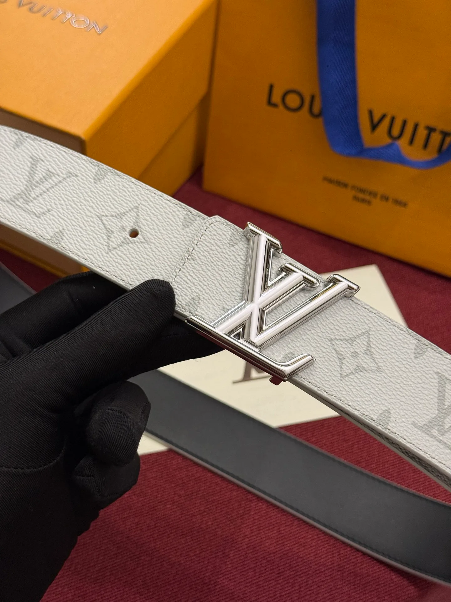 Ремни Louis Vuitton 17623382