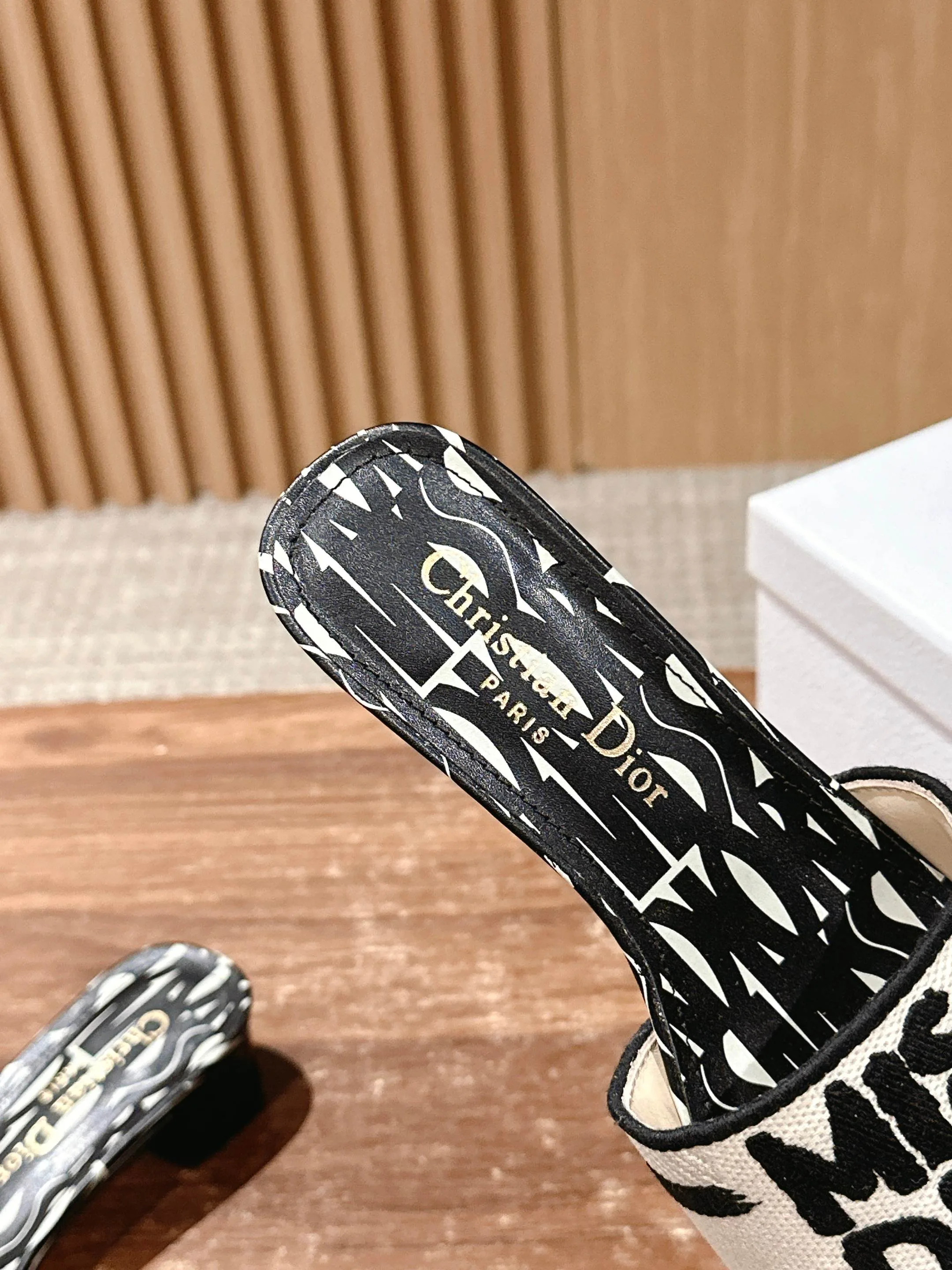 Босоножки Женские Christian Dior 11600019