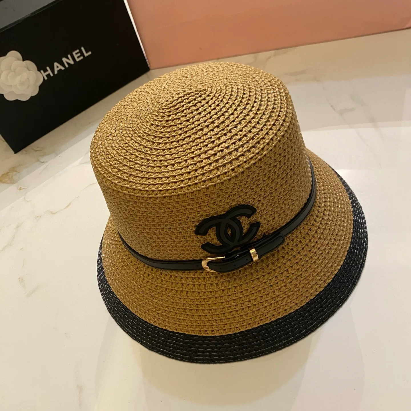 Головные Уборы Chanel 17498283