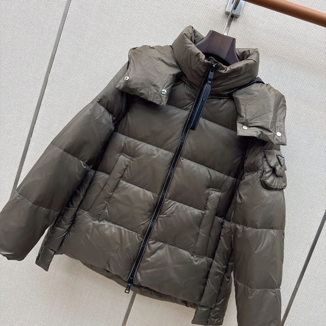 Куртки И Пуховики Женские Prada 18438386
