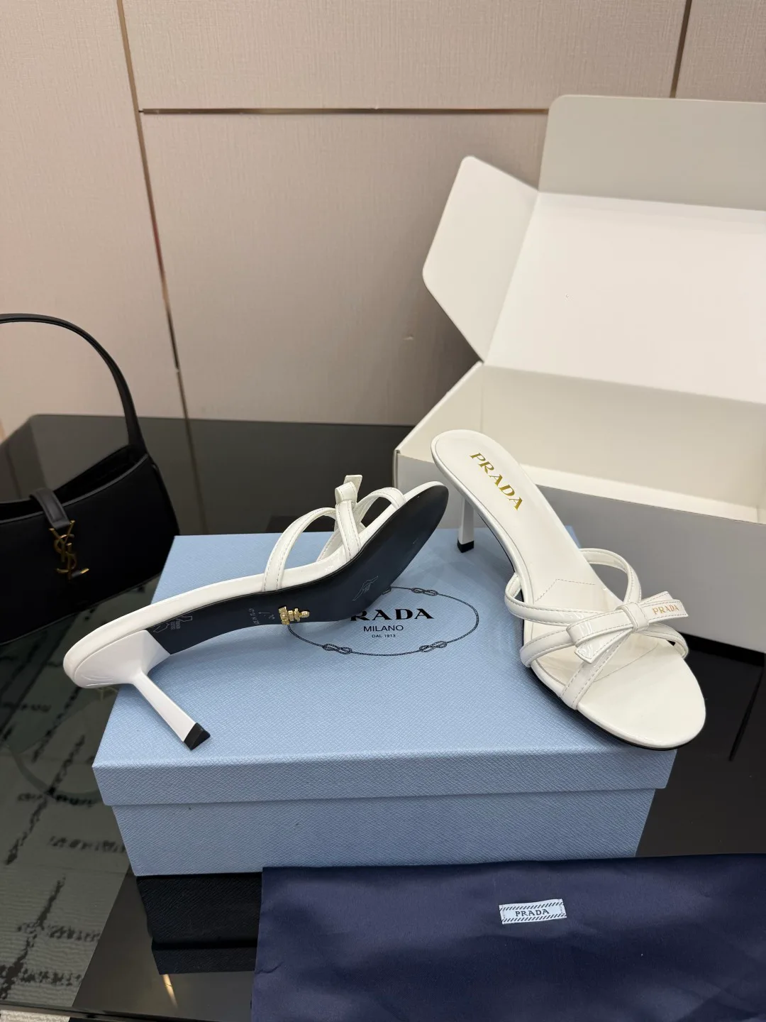 Босоножки Женские Prada 16960882
