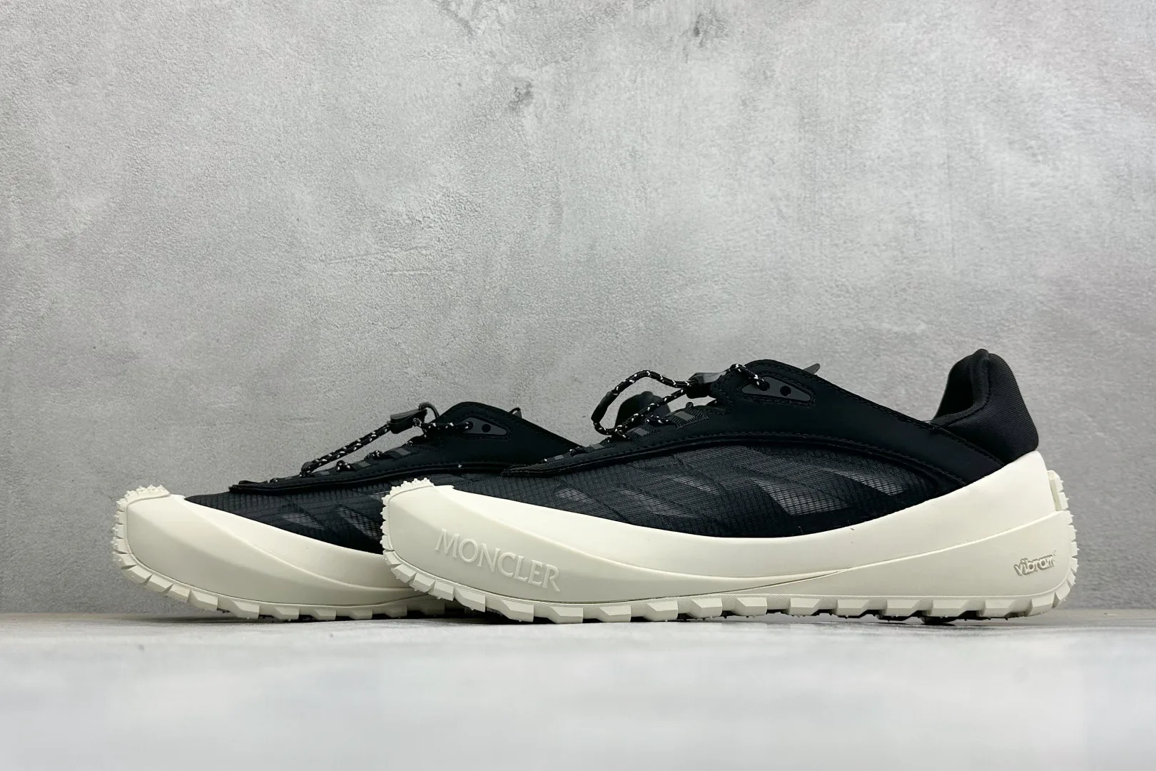 Кроссовки Мужские Moncler 18181985