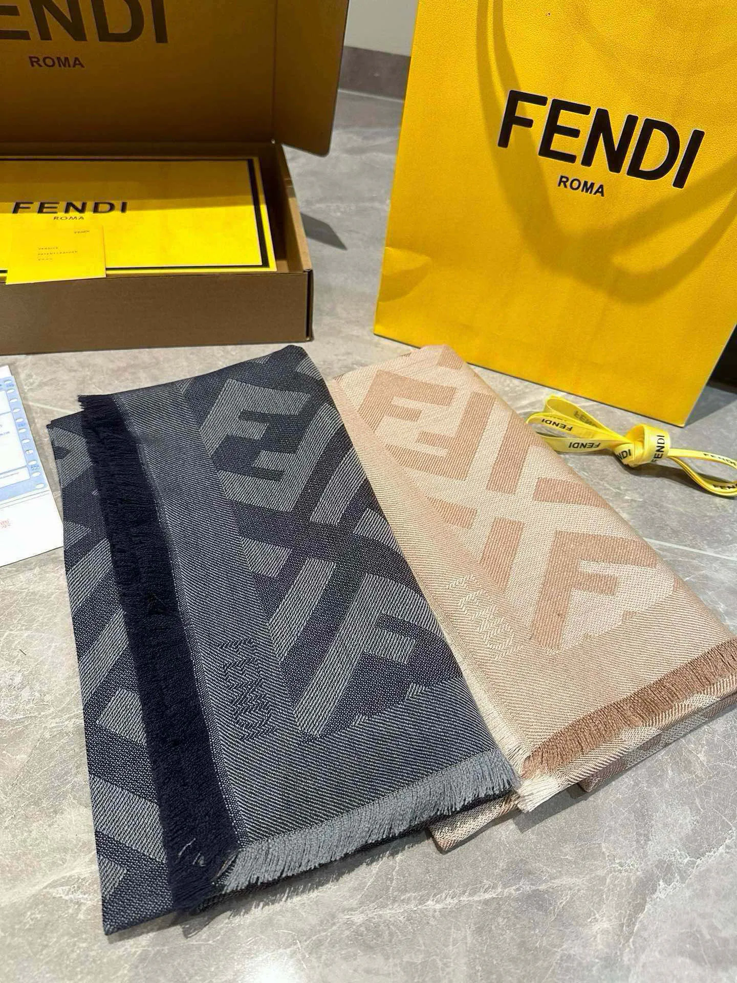 Шарфы Fendi 136785