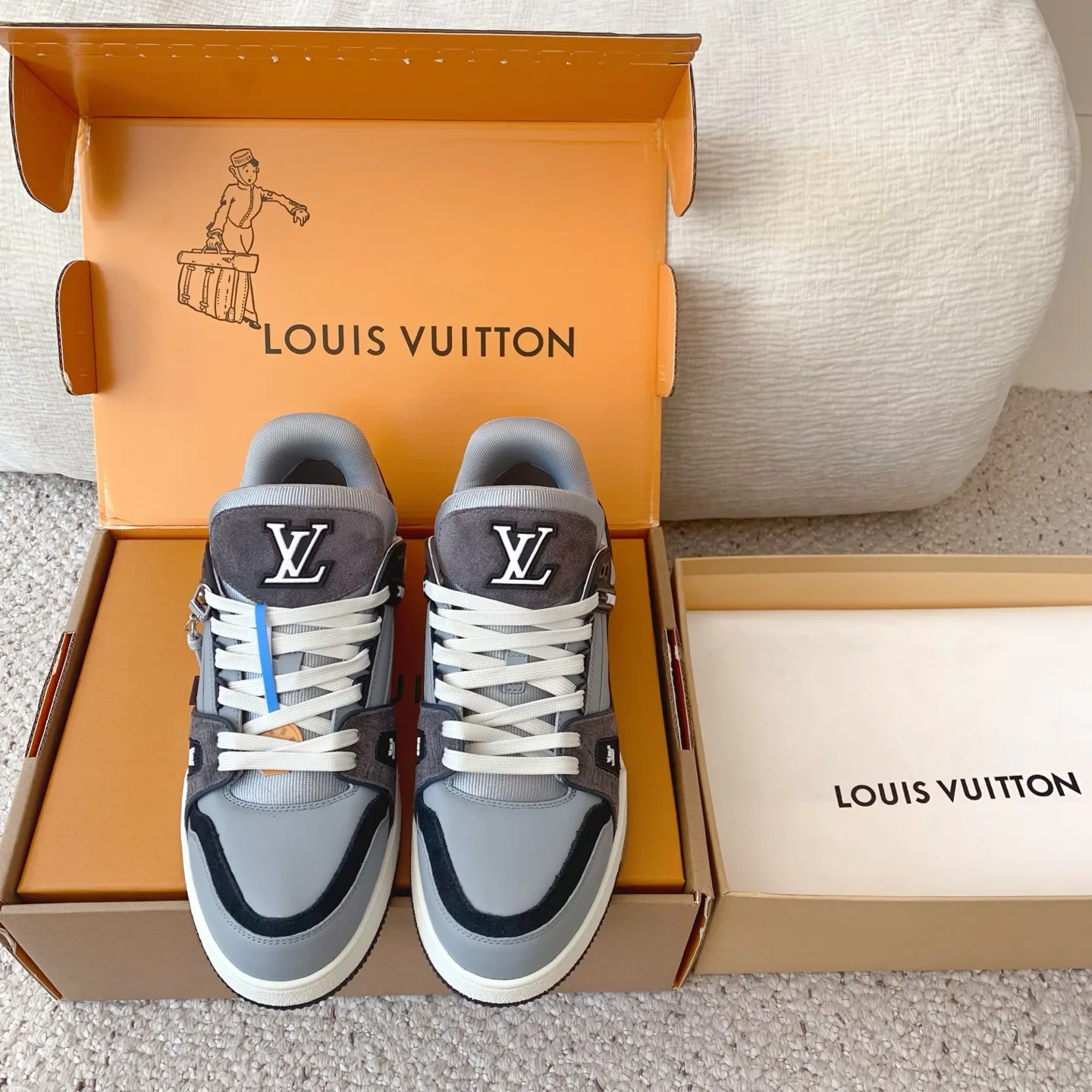 Кроссовки Мужские Louis Vuitton 18258375