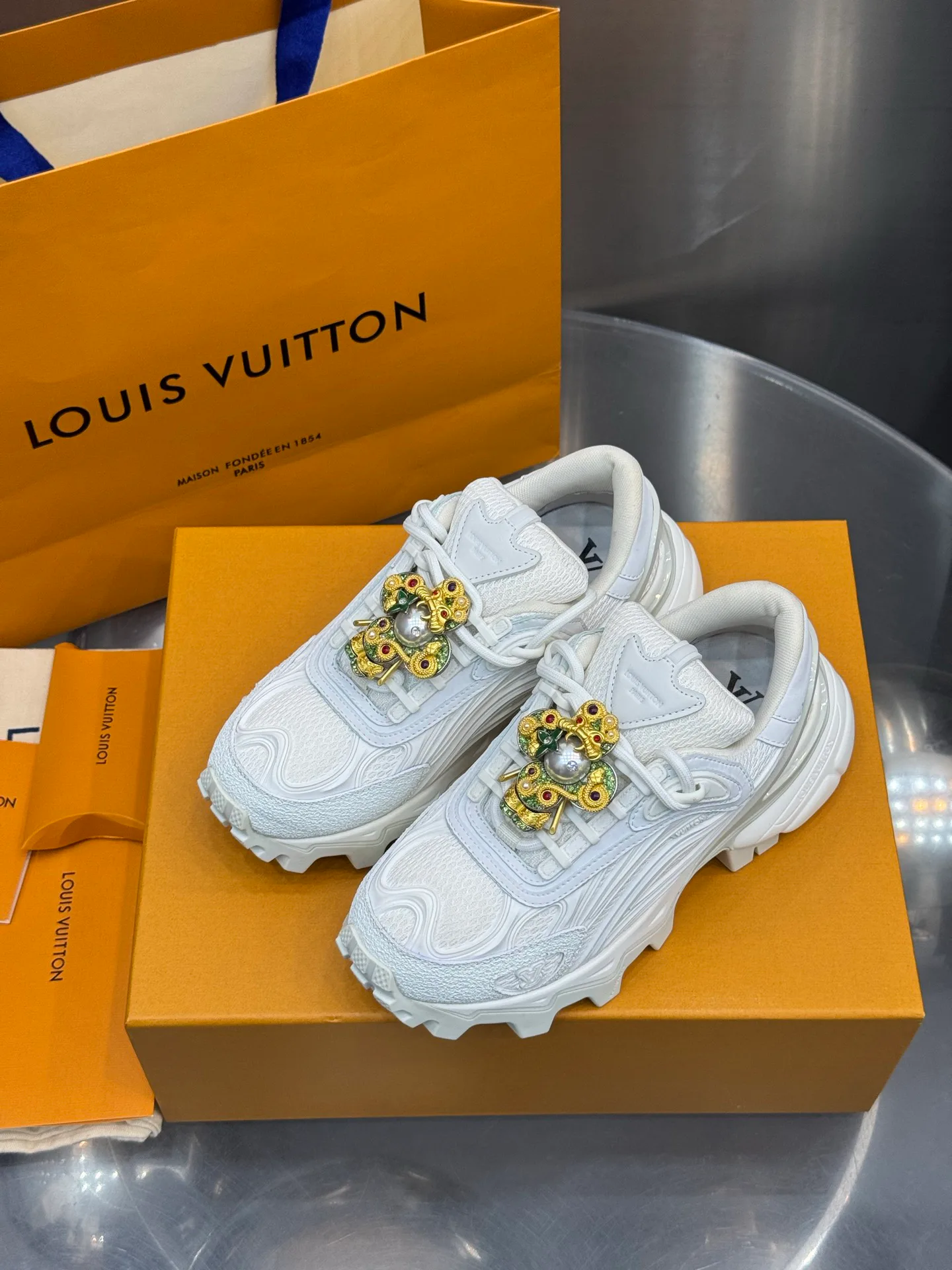 Кроссовки Женские Louis Vuitton 18202601