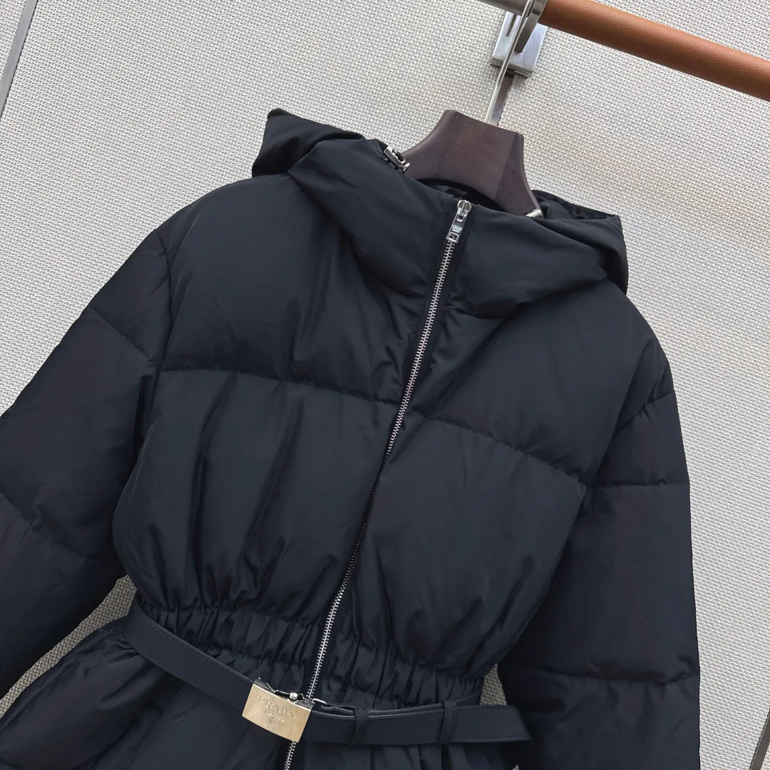 Куртки И Пуховики Женские Prada 19578901