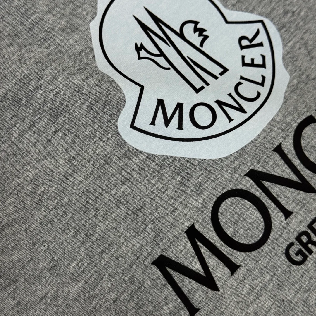 Футболки Женские Moncler 10292181