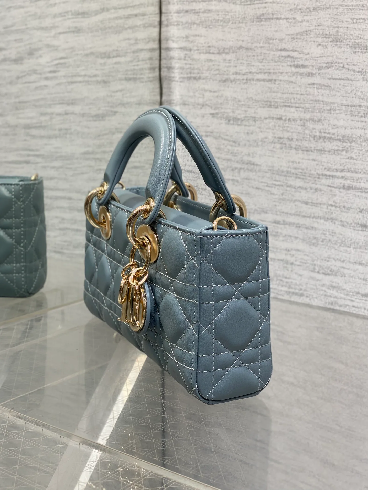 Классические Сумки Женские Christian Dior 17770425