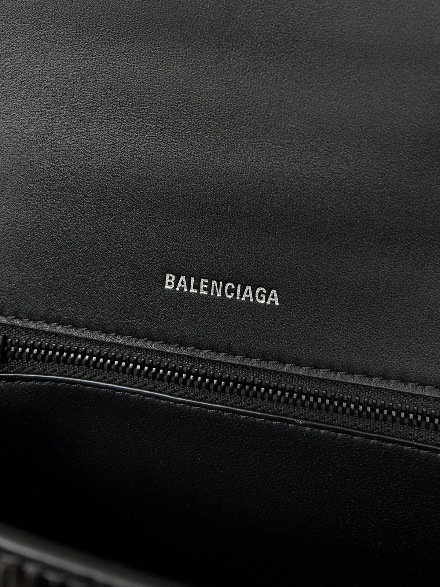 Сумки На Ремне Женские Balenciaga 4087