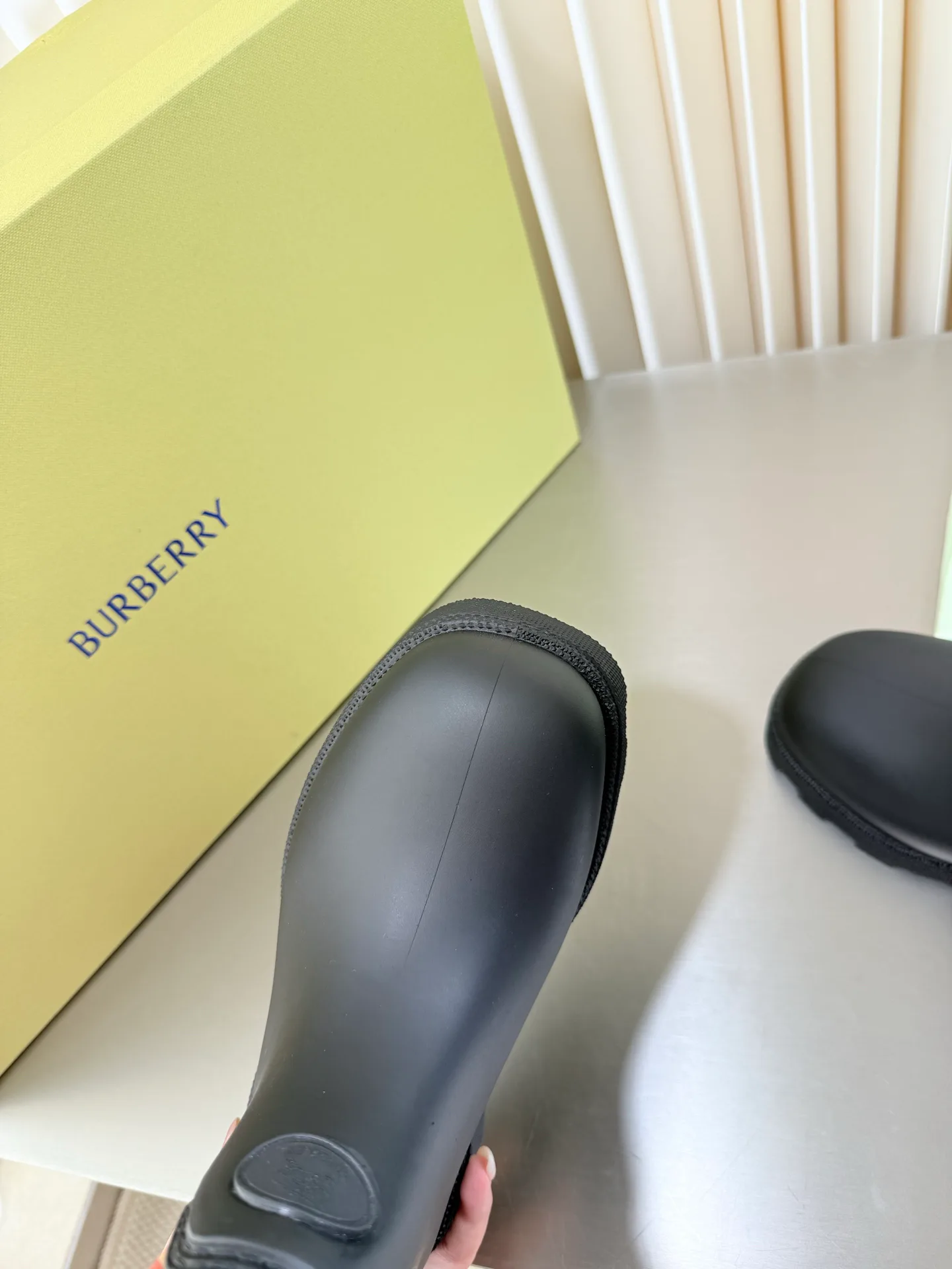 Сапоги Женские Burberry 18152392