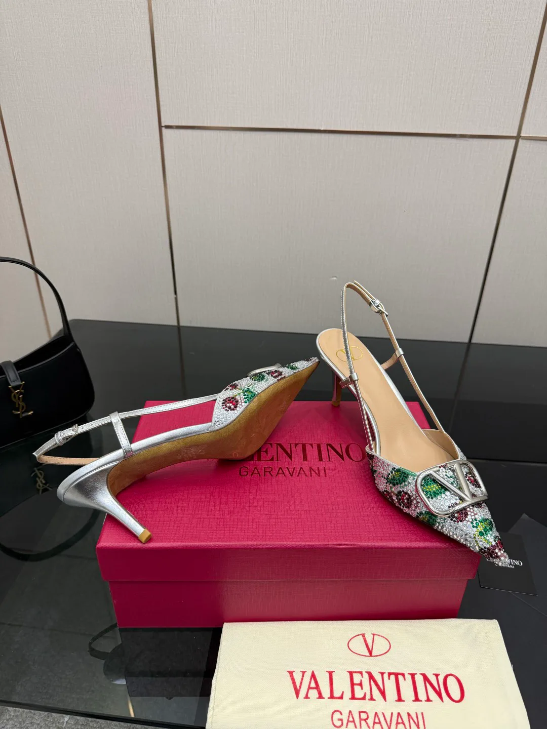Босоножки Женские Valentino 13581506